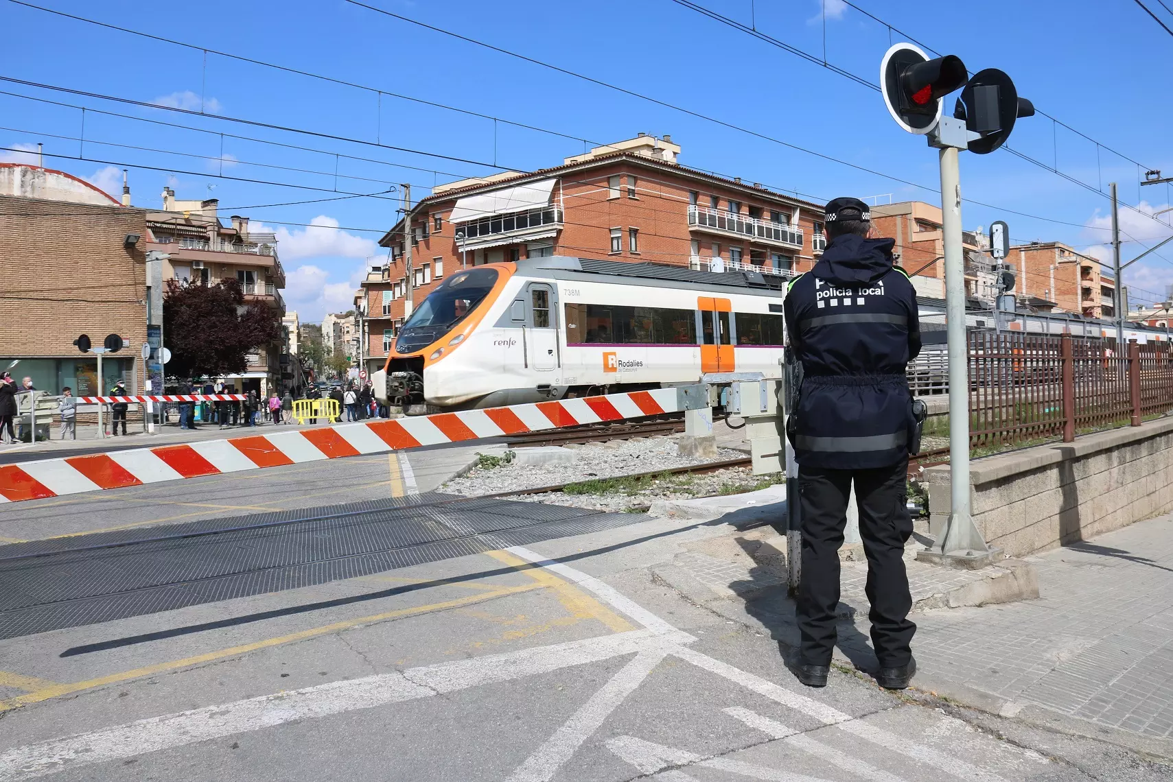 Vandalisme a Rodalies: llancen pedres contra els trens i col·loquen obstacles a la via