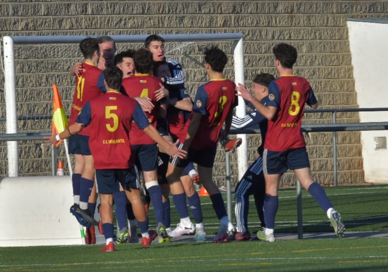 El CE Mercantil s’endú el derbi juvenil al Joan Murtró