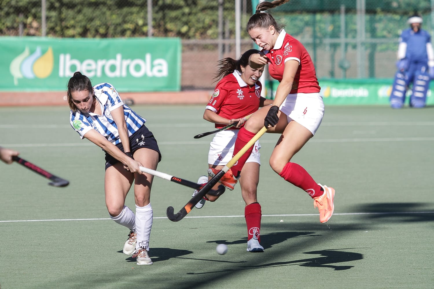 Repartiment de punts en el derbi femení entre Egara i Terrassa