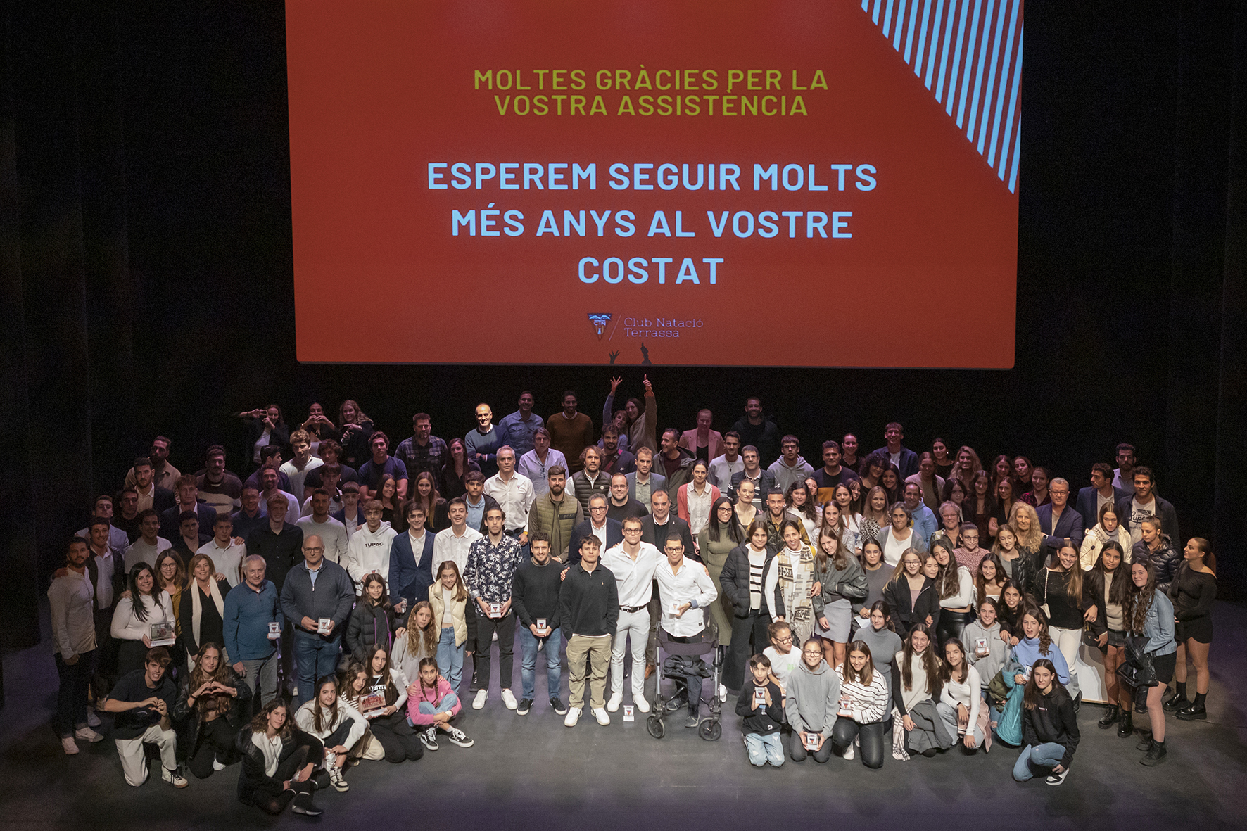 El Natació Terrassa premia la fidelitat de socis i esportistes