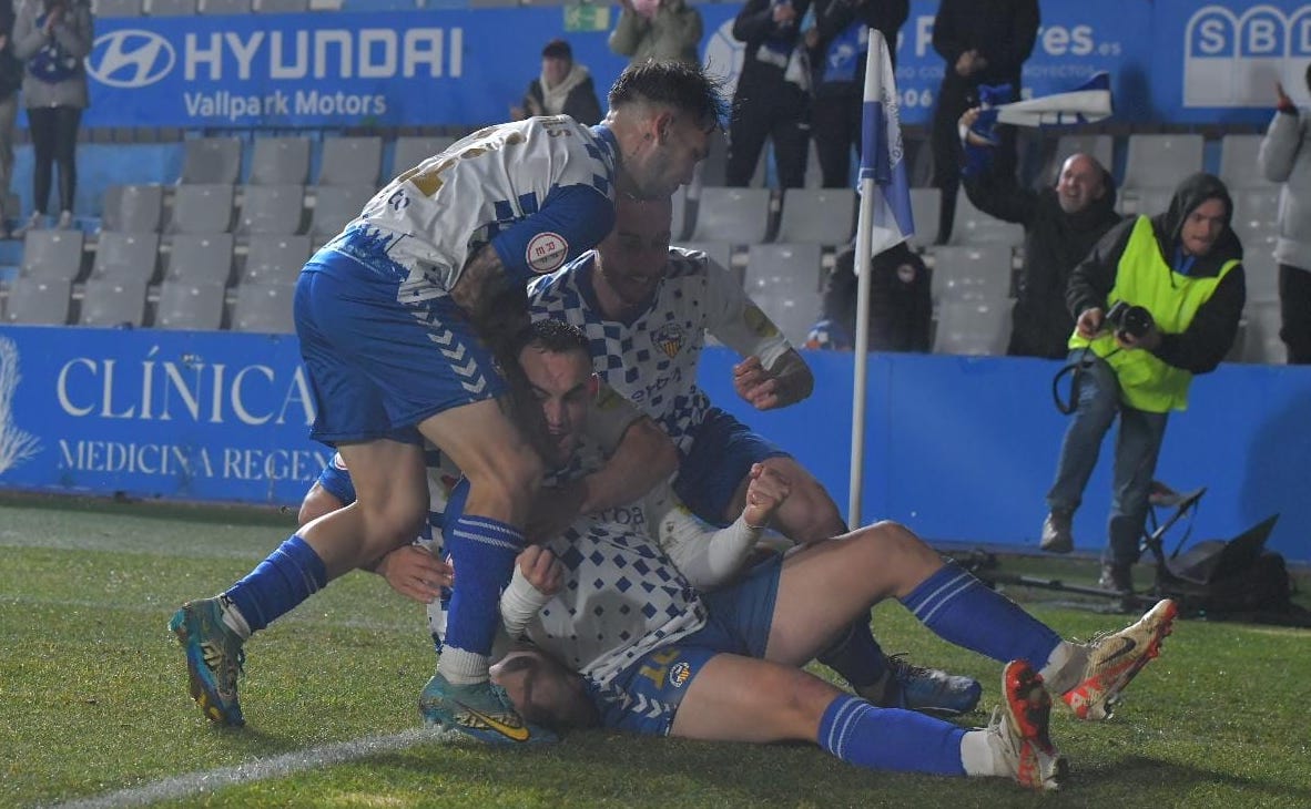 El Sabadell continua molt viu amb una victòria balsàmica (3-1)