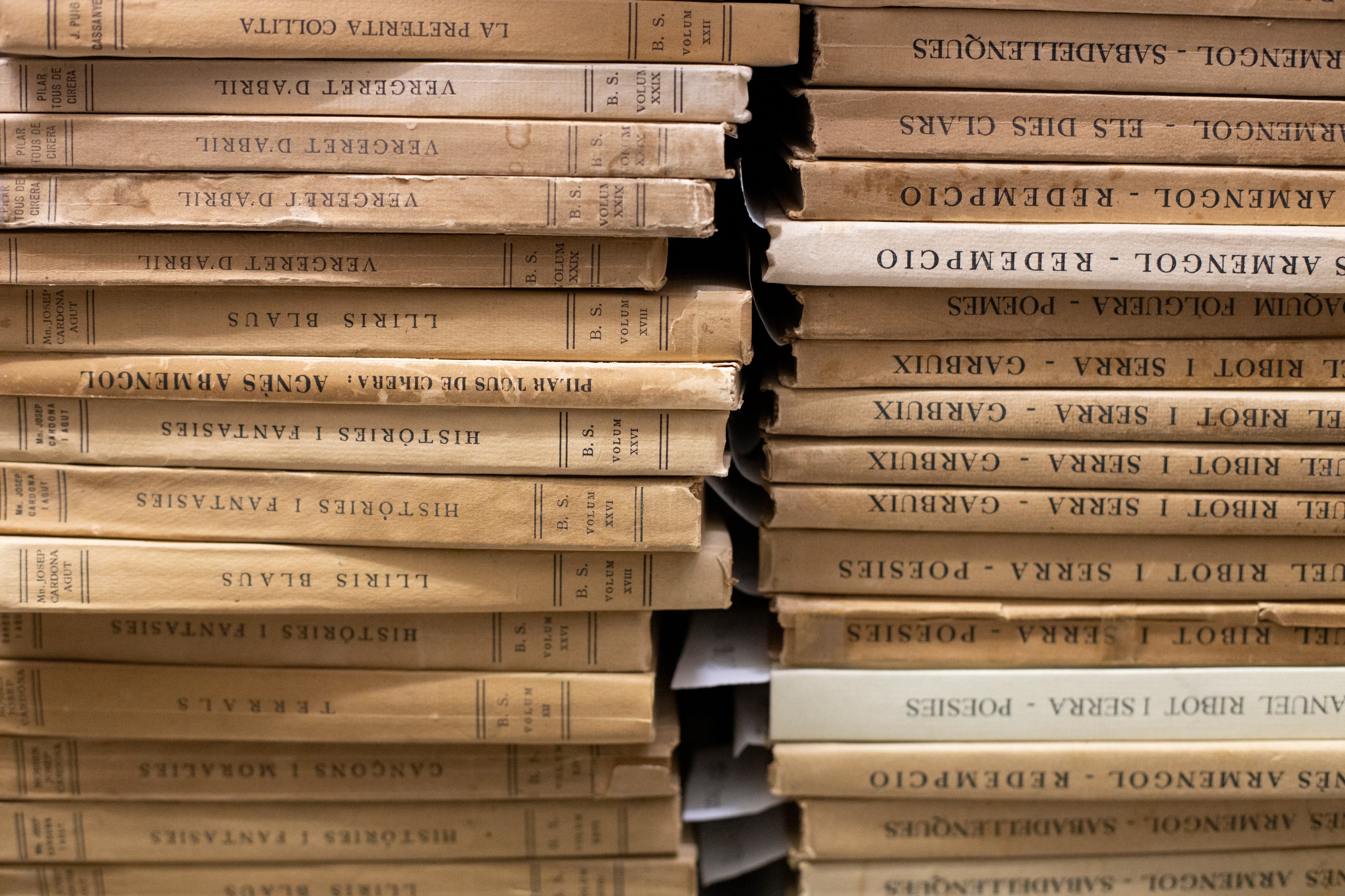 Un sabadellenc fa el major donatiu actual a la biblioteca del Parlament