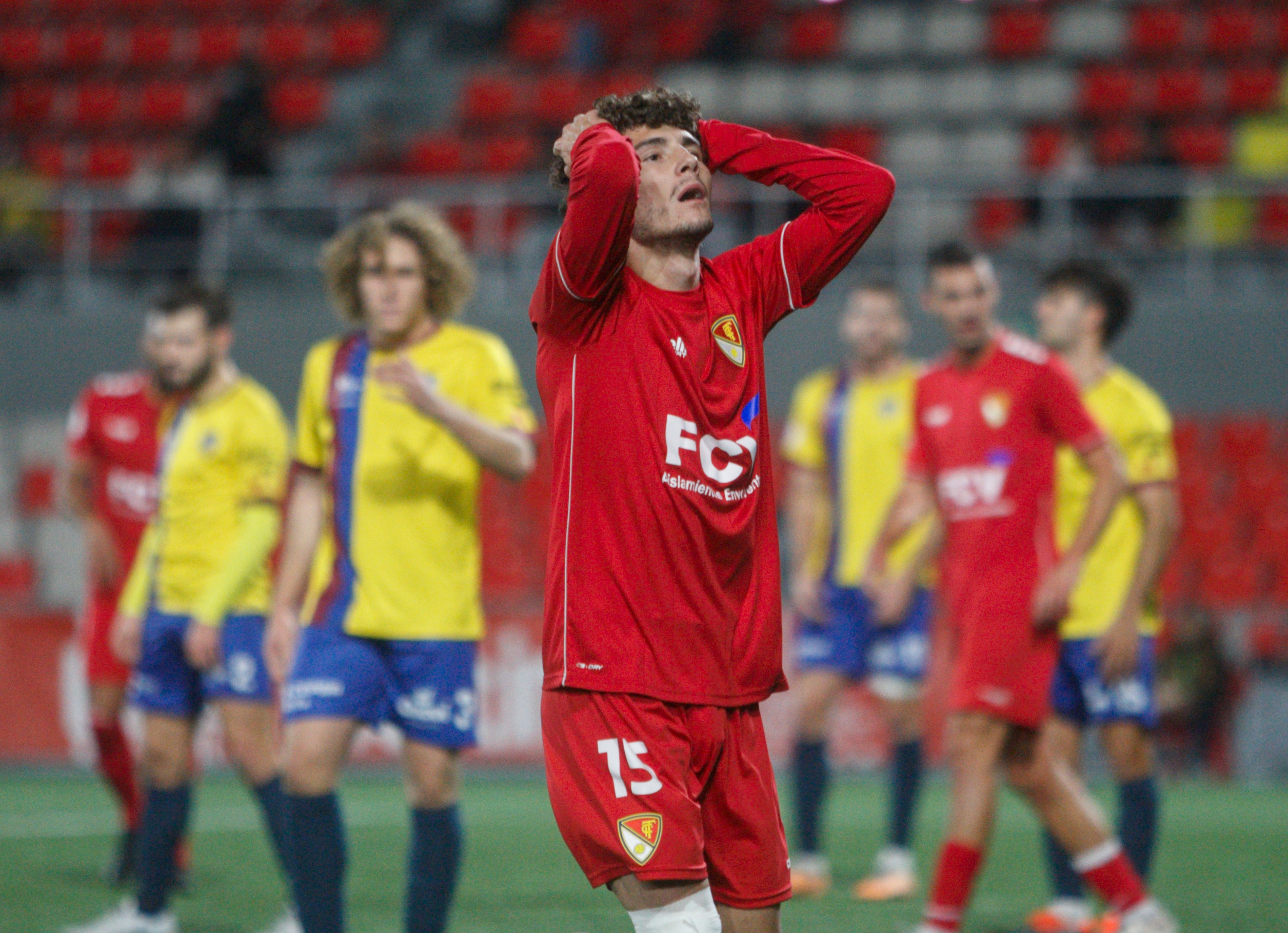 El Terrassa FC torna a desaprofitar dos gols de renda i empata a casa