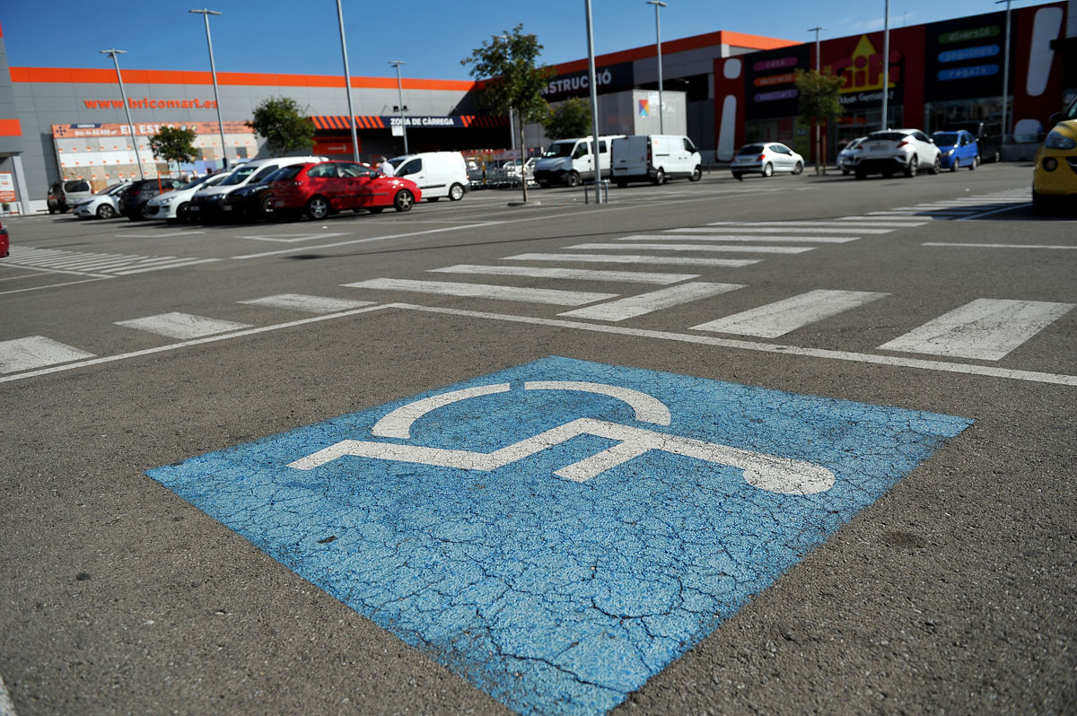 Acció policial a Terrassa contra el frau amb targetes d'aparcament