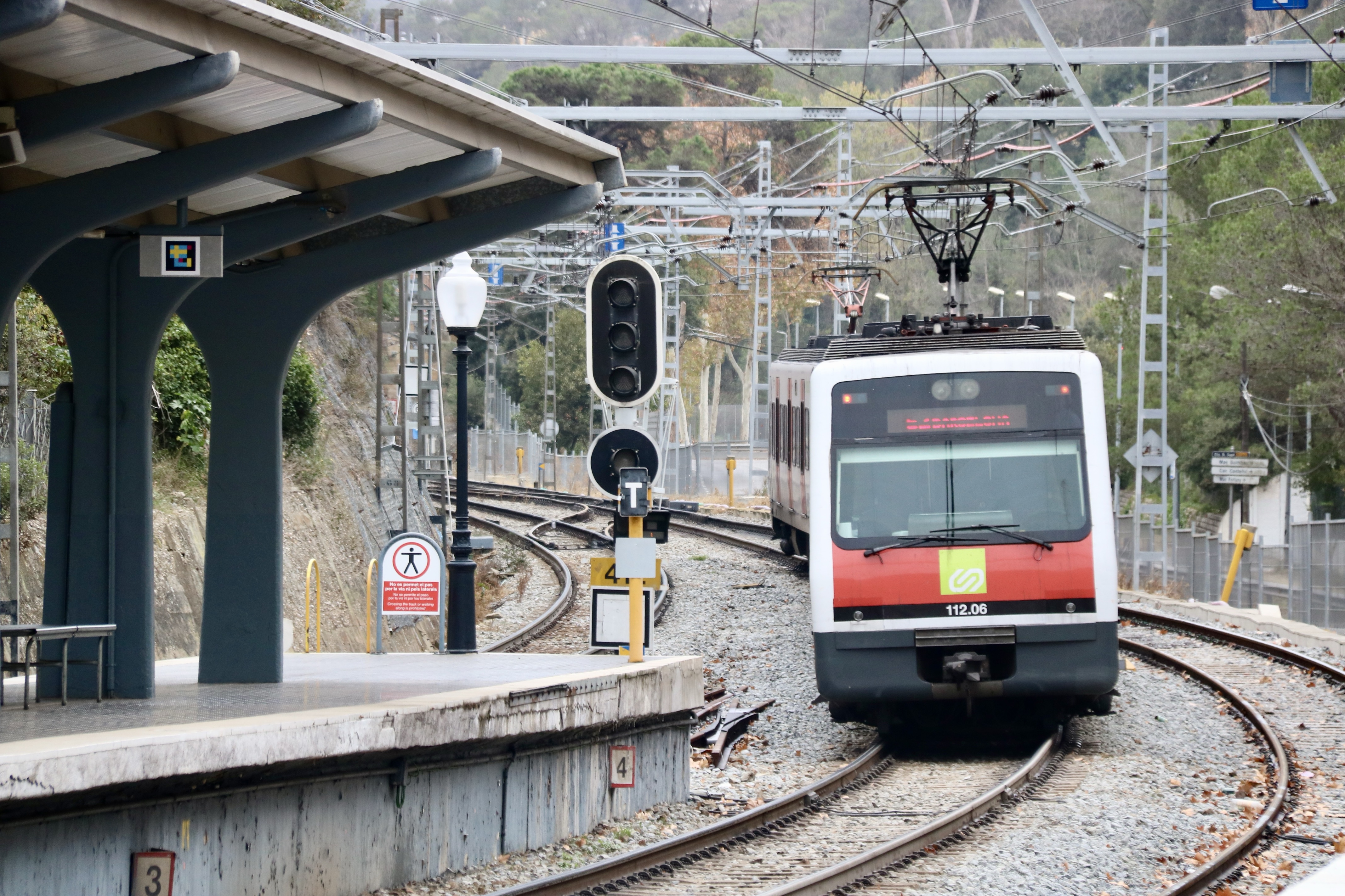 VÍDEO | Un tren s'incendia en xocar contra un porc senglar a la via
