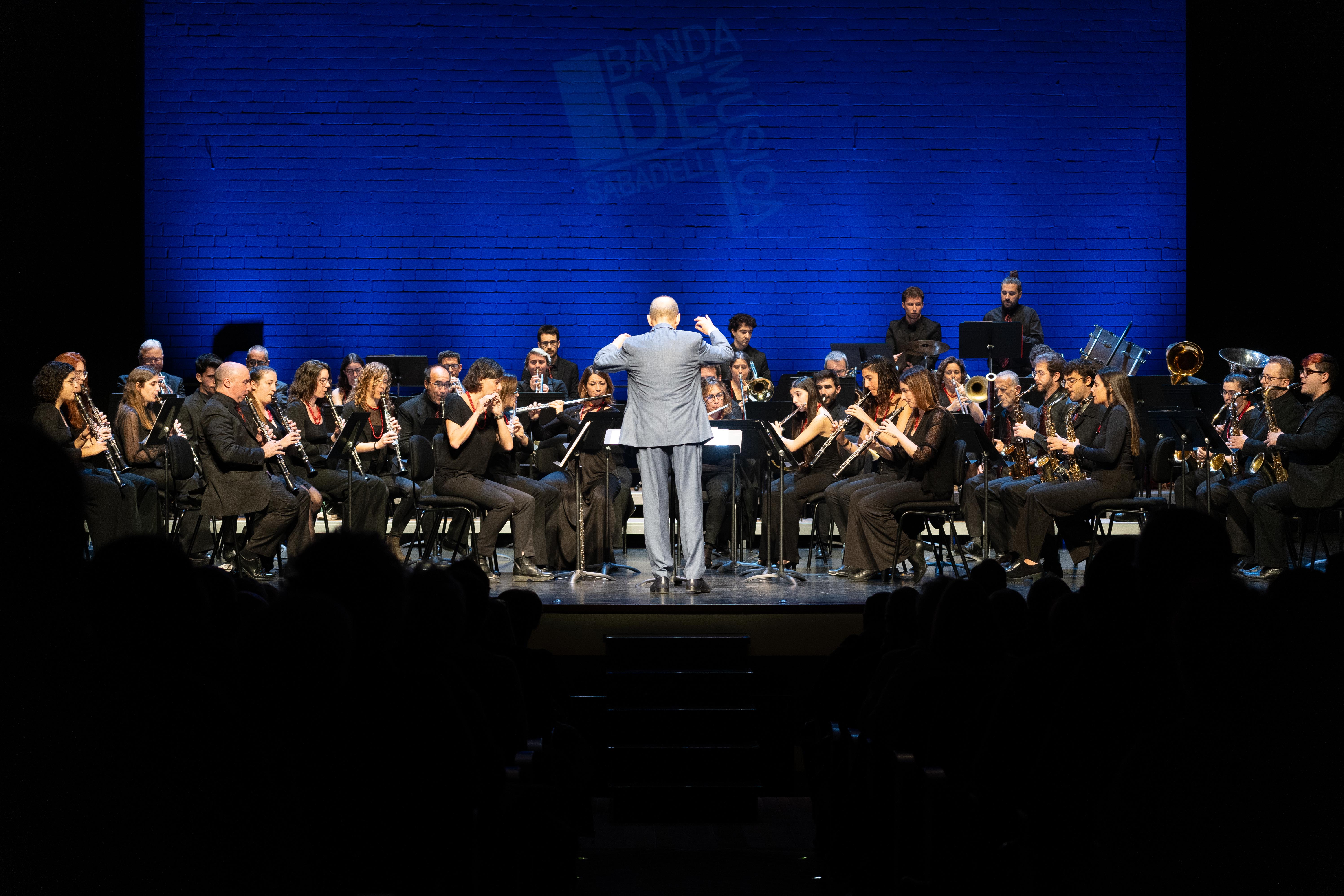 FOTOS | La Banda de Música interpreta grans melodies de l'òpera al Principal