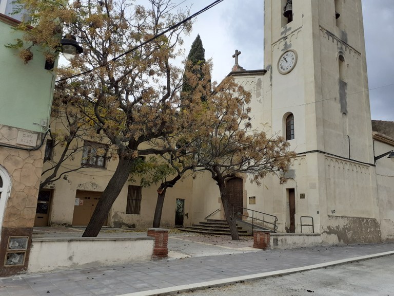 Obres per renovar la plaça de l’Església de Viladecavalls