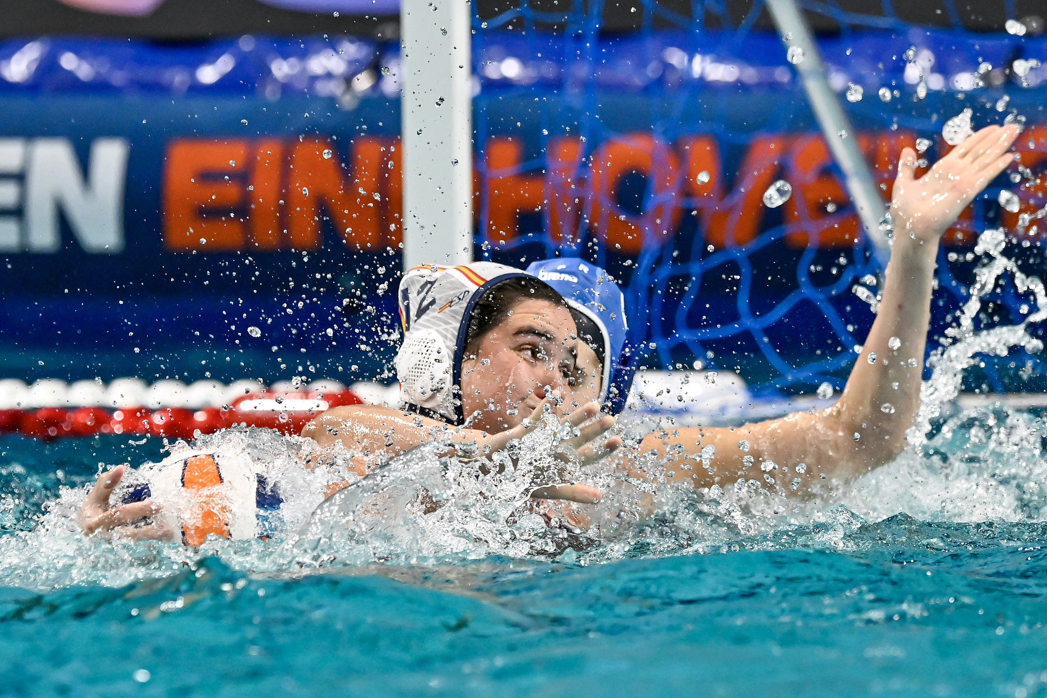 La selecció femenina jugarà dissabte la gran final de l'Europeu contra els Països Baixos