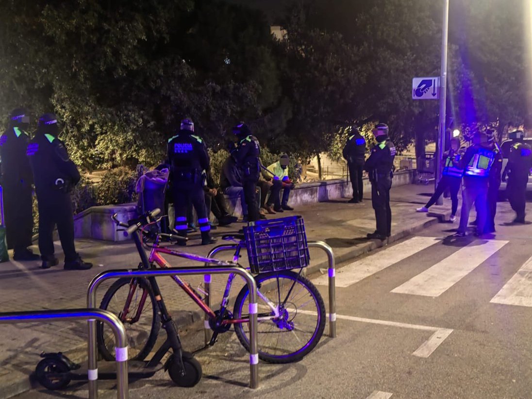 Operació a tres bandes contra la venda ambulant a Terrassa