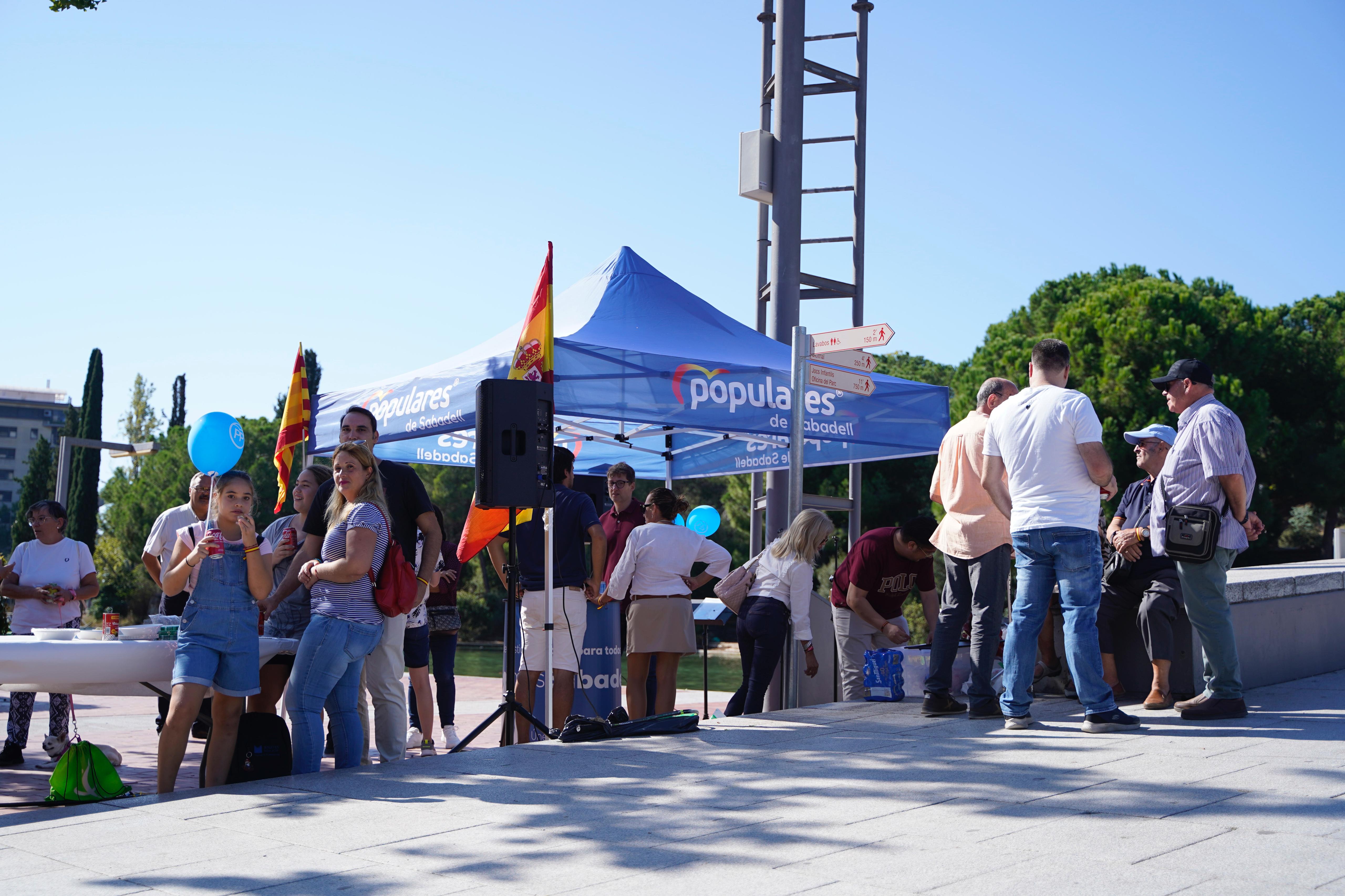 El PP de Sabadell denuncia un atac a la seva carpa durant la celebració del 12-O