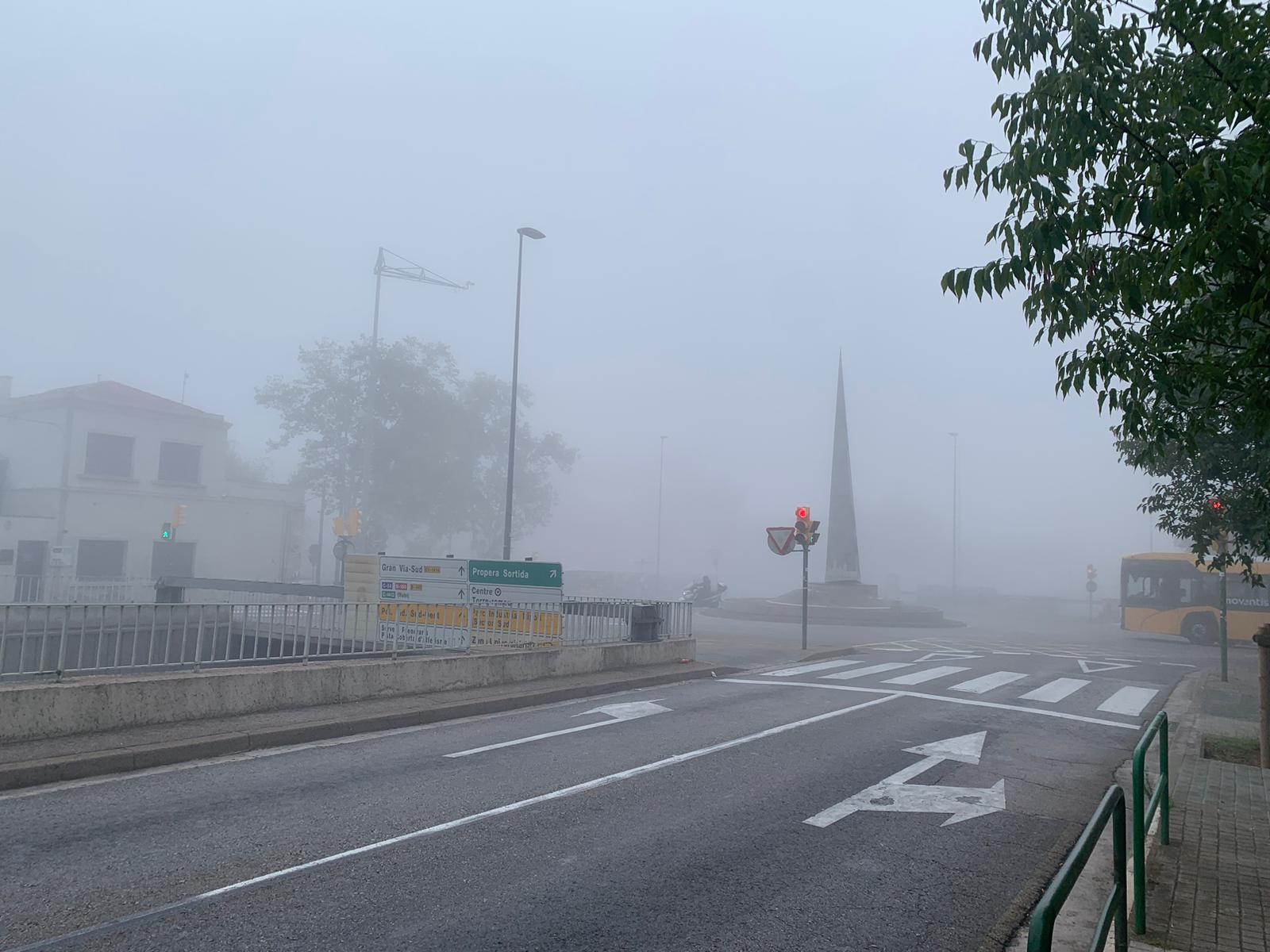 FOTOS | La boira cobreix Sabadell