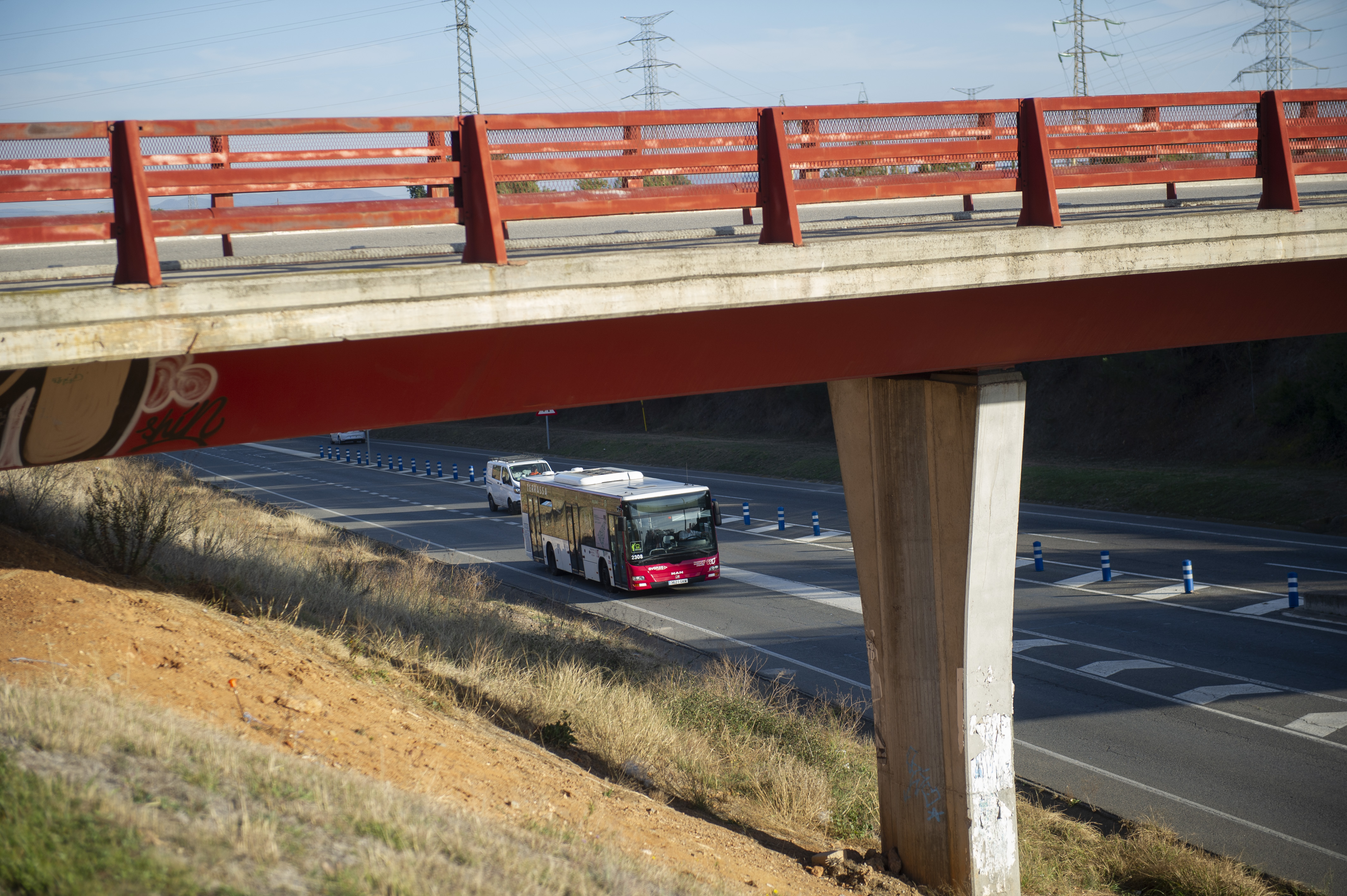 Apedreguen autobusos urbans a Terrassa