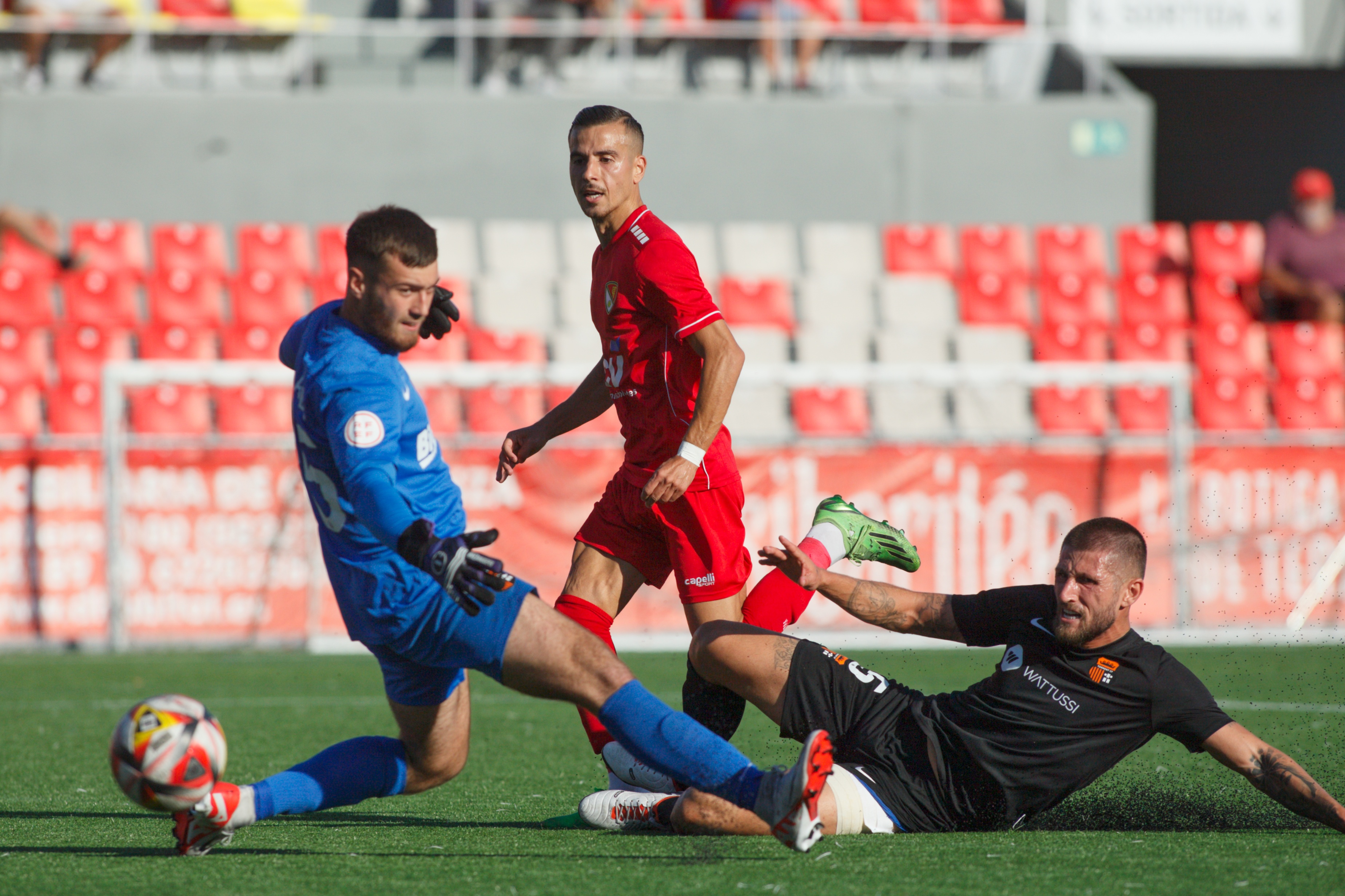 El Torrent trenca la ratxa d'un Terrassa FC que perd per 2 a 1