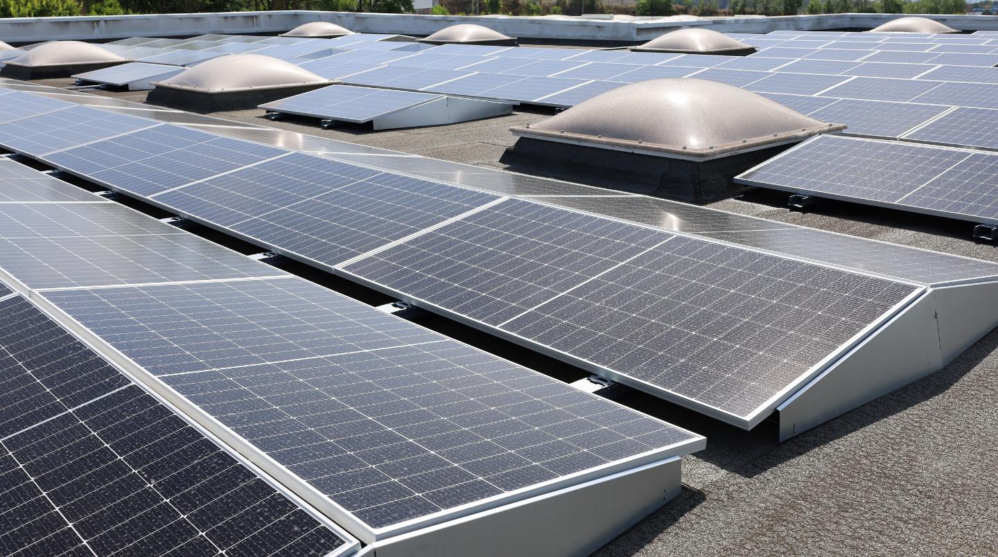Col·laborar per promoure l'autoconsum energètic a la indústria