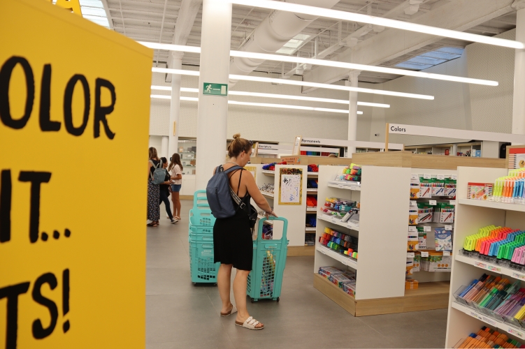 El Gremi de Llibreters denuncia frau amb el Val Escolar per part de grans operadors i plataformes en línia