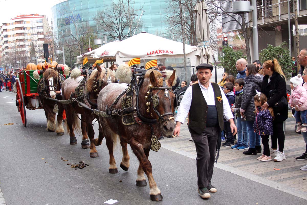 Talls de trànsit i afectacions al transport públic pels Tres Tombs