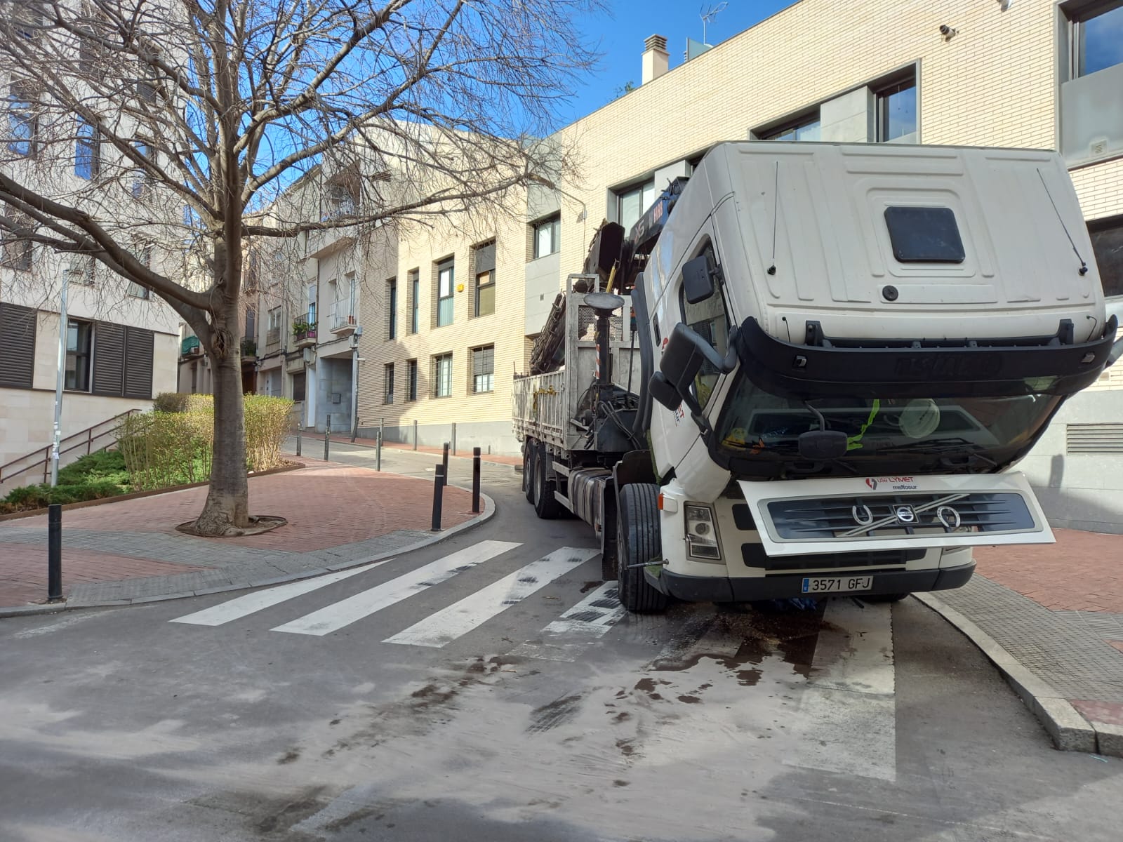 Tall al Centre de Terrassa per l'avaria d'un camió