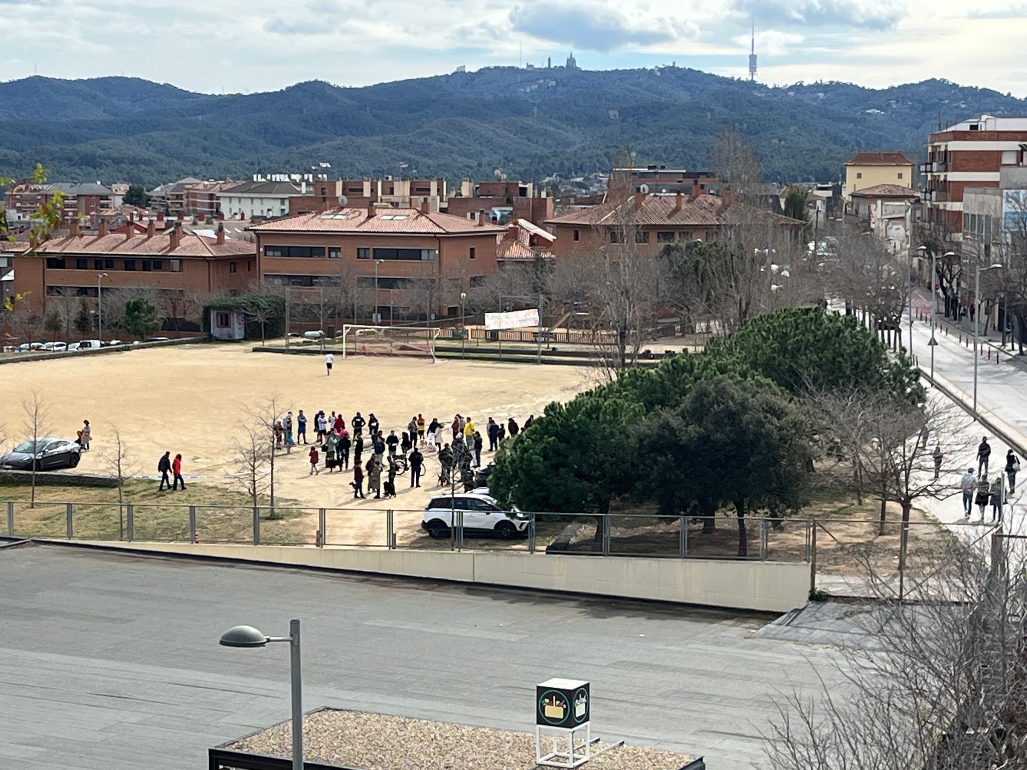 Exigeixen recuperar un camp de futbol a Sant Cugat