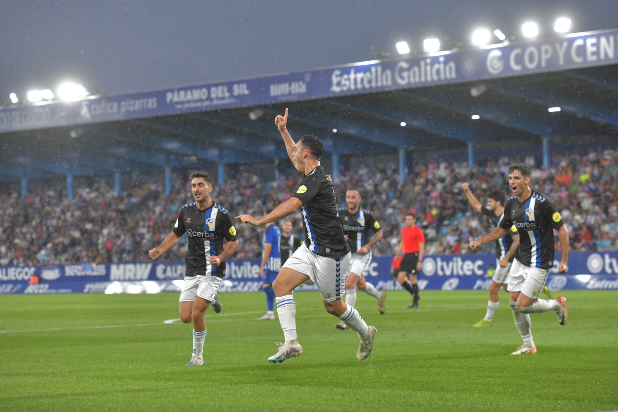El Sabadell frega el premi gros després d'un notable partit al Toralín (1-1)