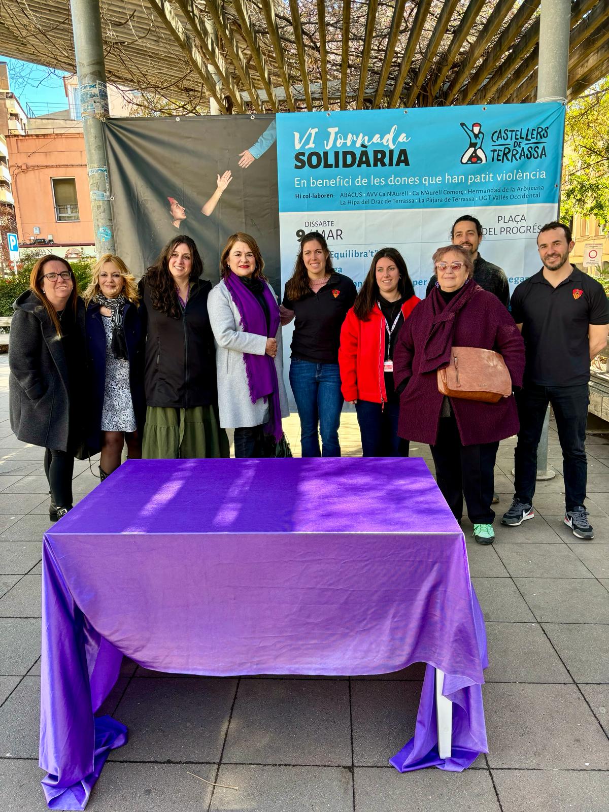 Castellers de Terrassa contra la violència masclista