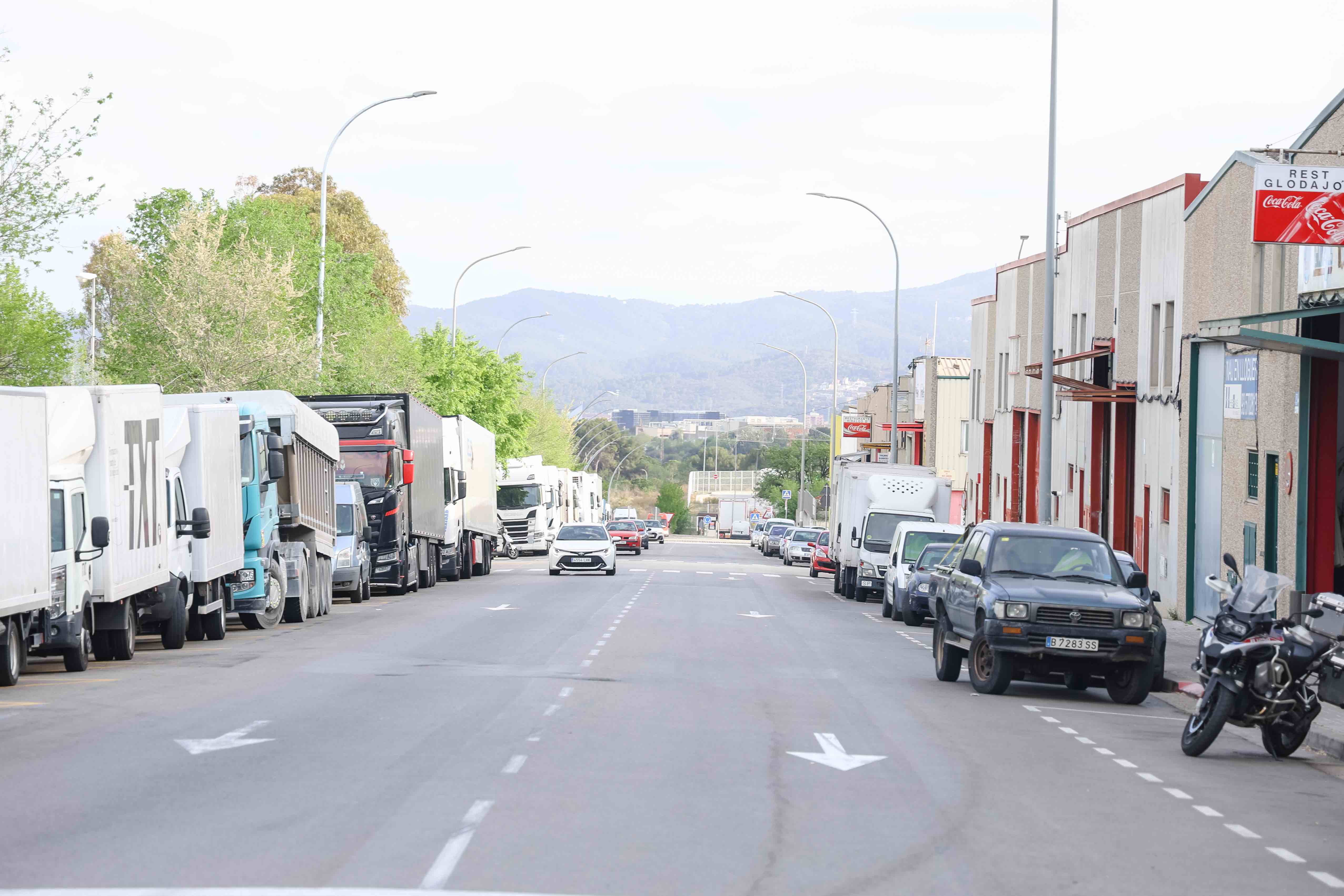 Troben un camioner mort al polígon de Can Roqueta de Sabadell