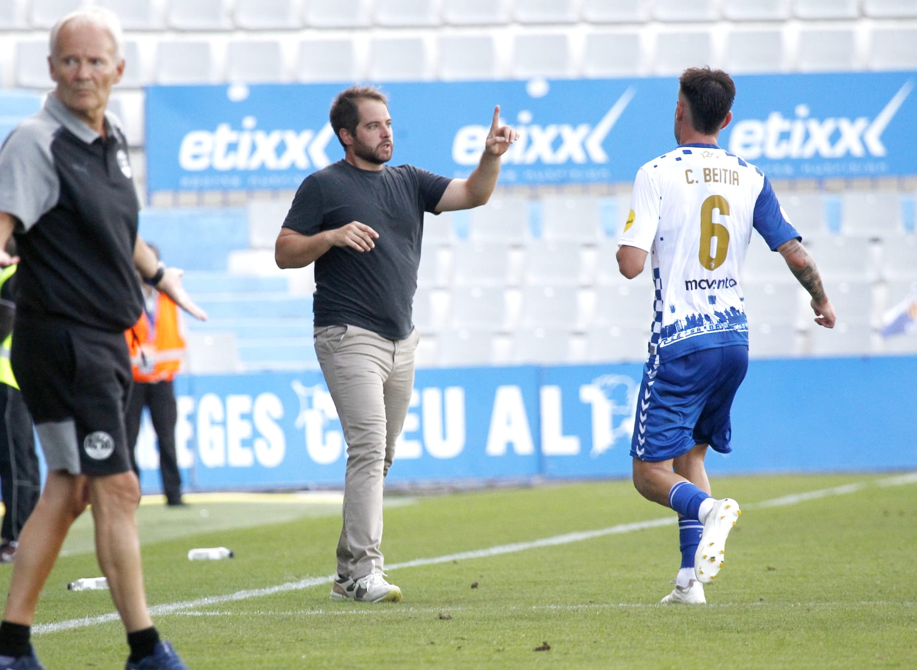 Miki Lladó: 