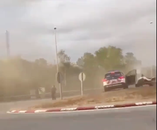 VÍDEO | Fuig dels Mossos corrent després d'abandonar el quad al mig d'una rotonda