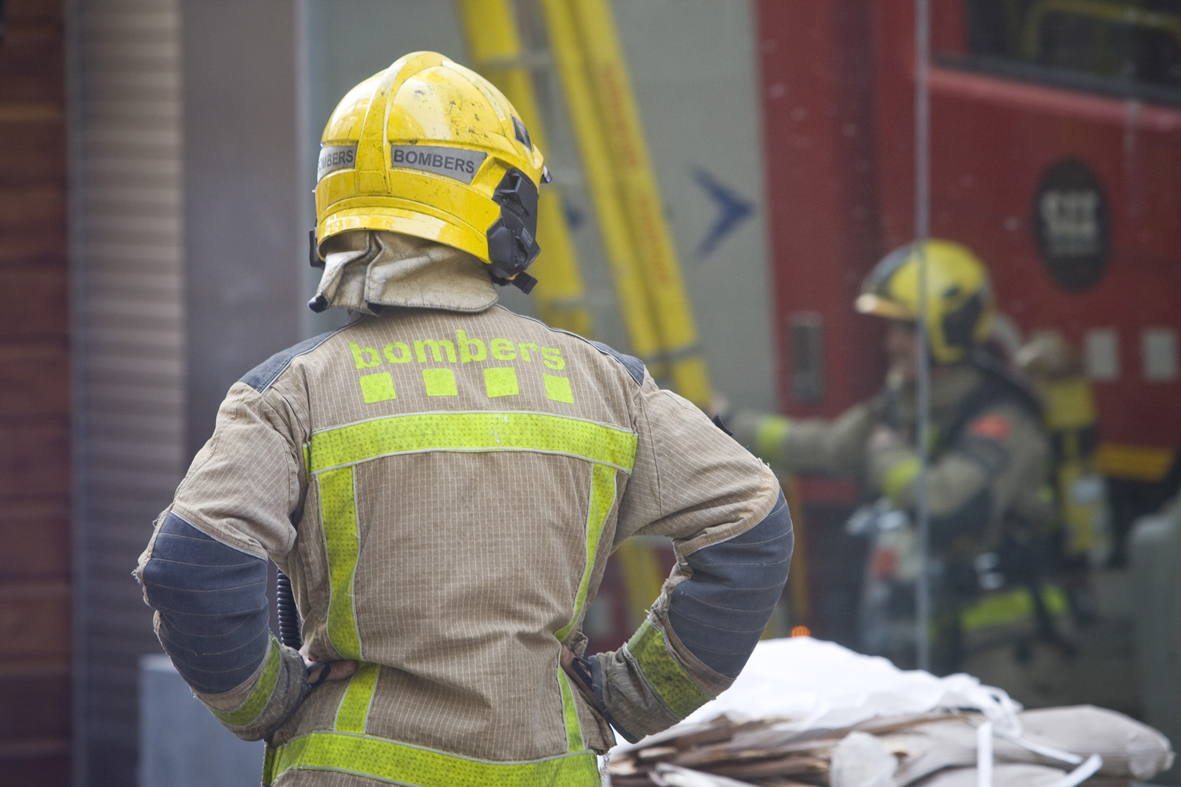 Acusat d'incendiar amb benzina un bloc de pisos de Terrassa