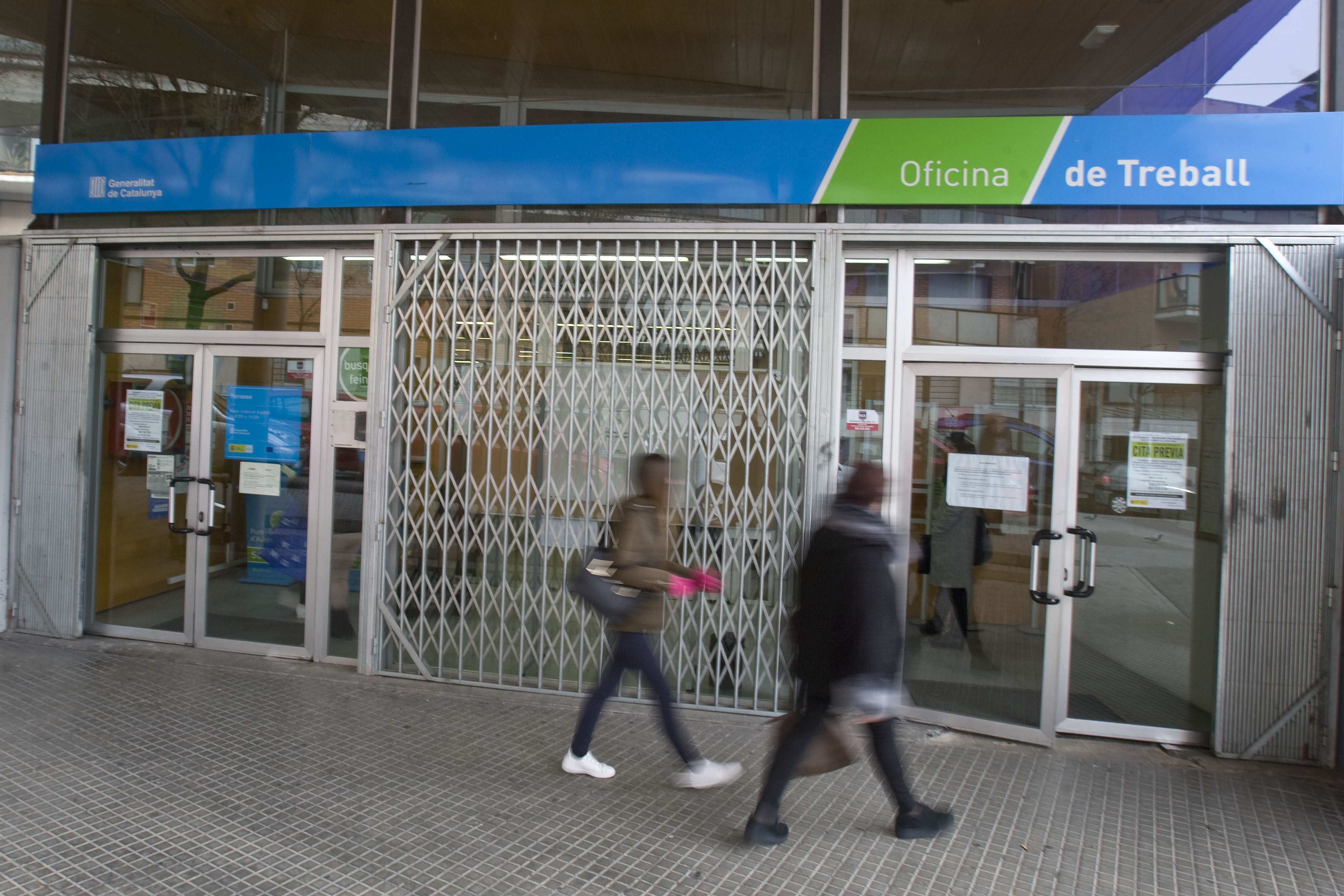 El mercat laboral del febrer castiga dones i joves a Terrassa