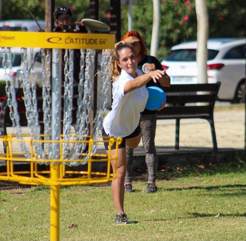 Disc golf: un esport desconegut dominat per una sabadellenca