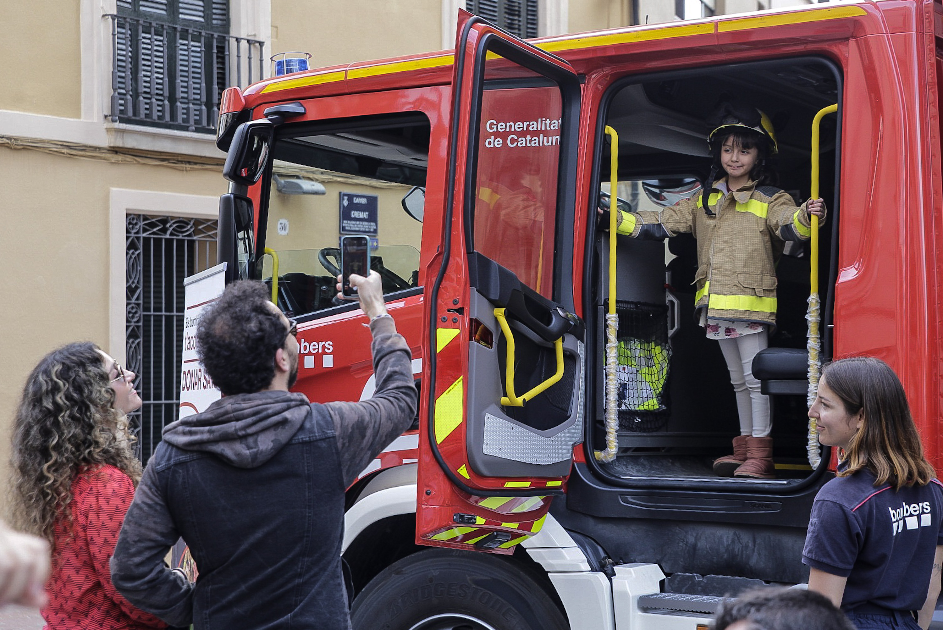 FOTOS | “Els bombers i les bomberes t’acompanyen a donar sang