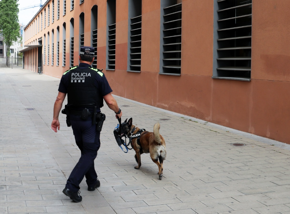 Enxampen prop d'una vintena d'individus amb droga a sobre a Sabadell