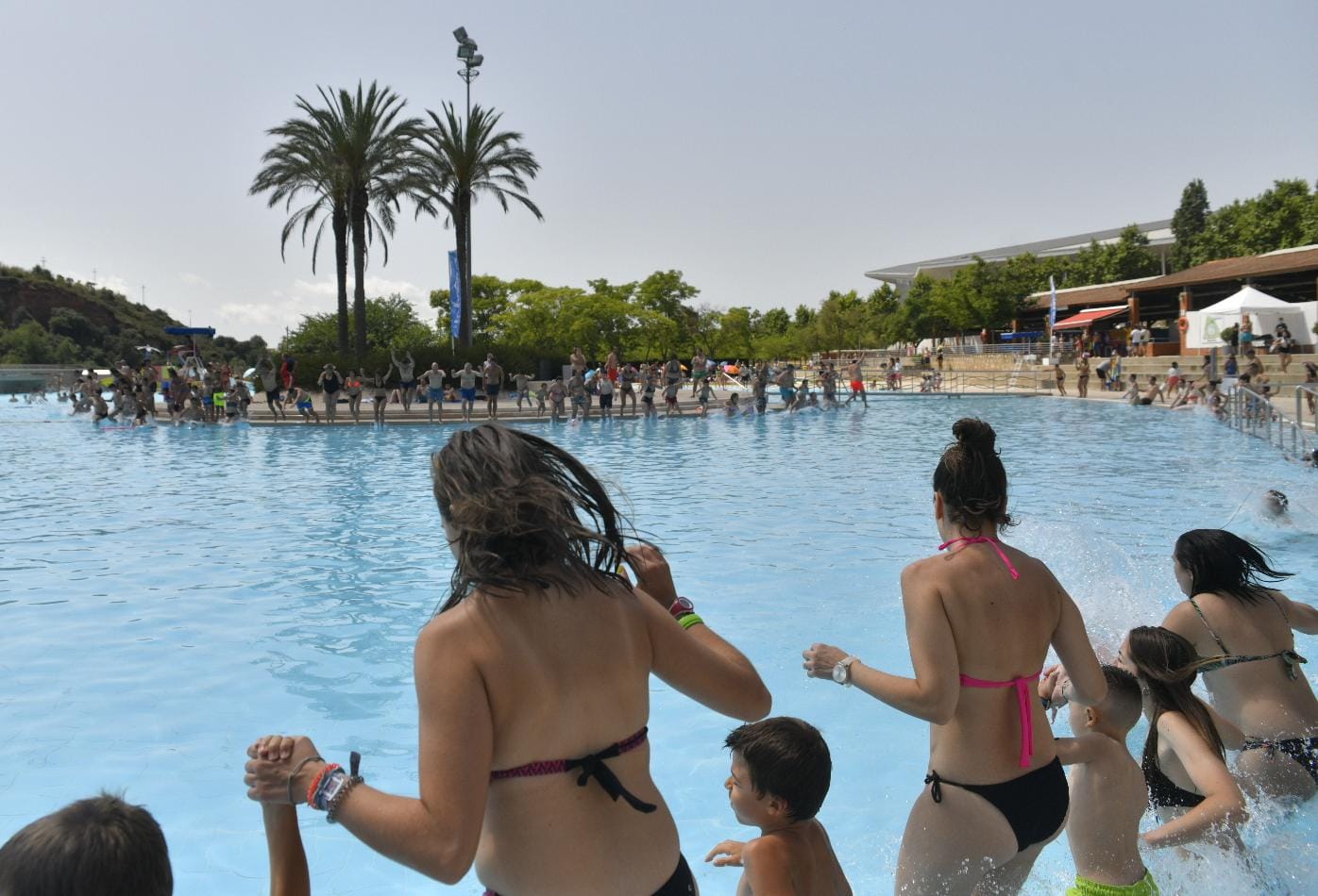 Es podrà fer 'topless' a les piscines municipals?