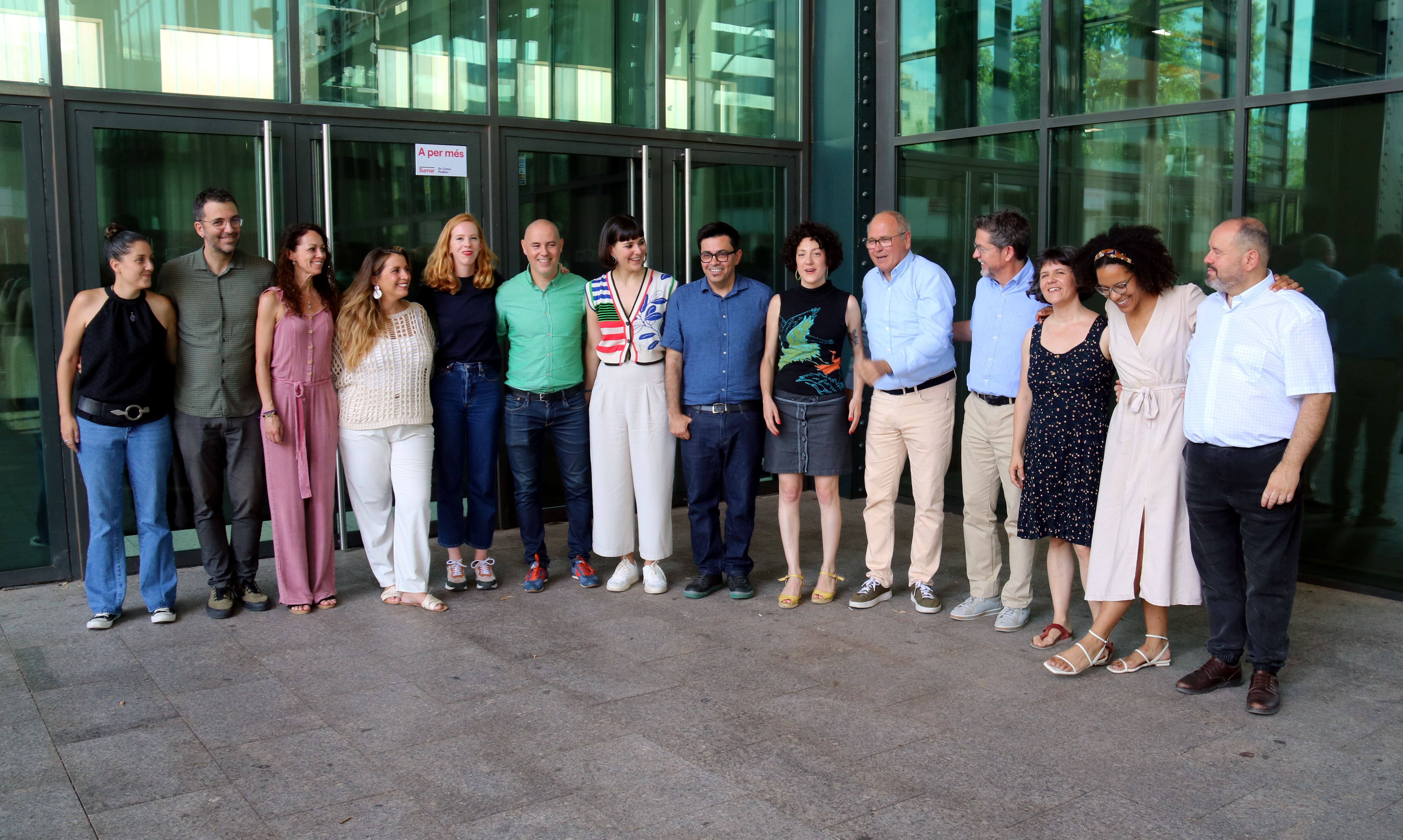 Sumar presenta a Sabadell els caps de llista amb el referèndum en el programa