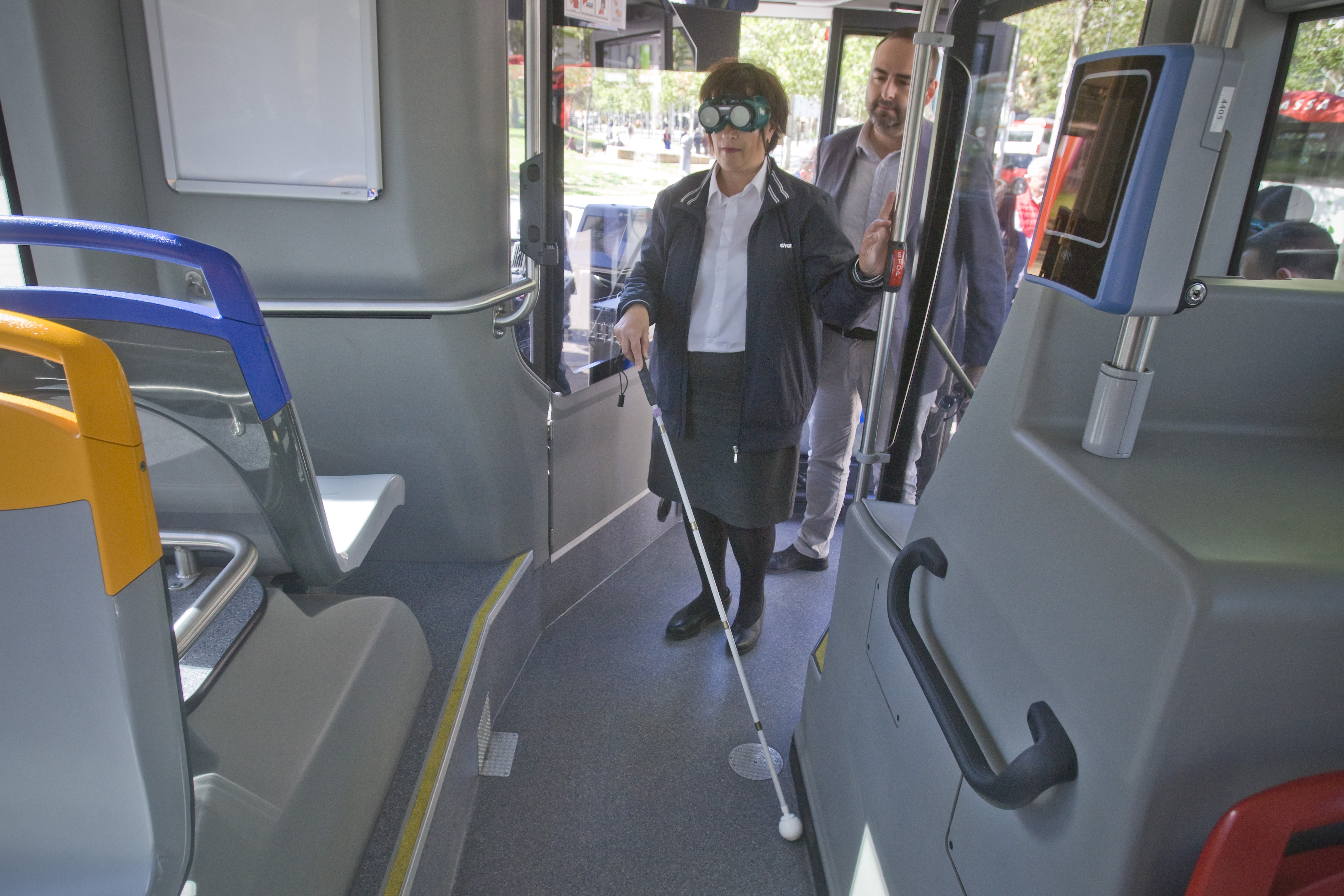El bus es posa a la pell de les persones amb discapacitat