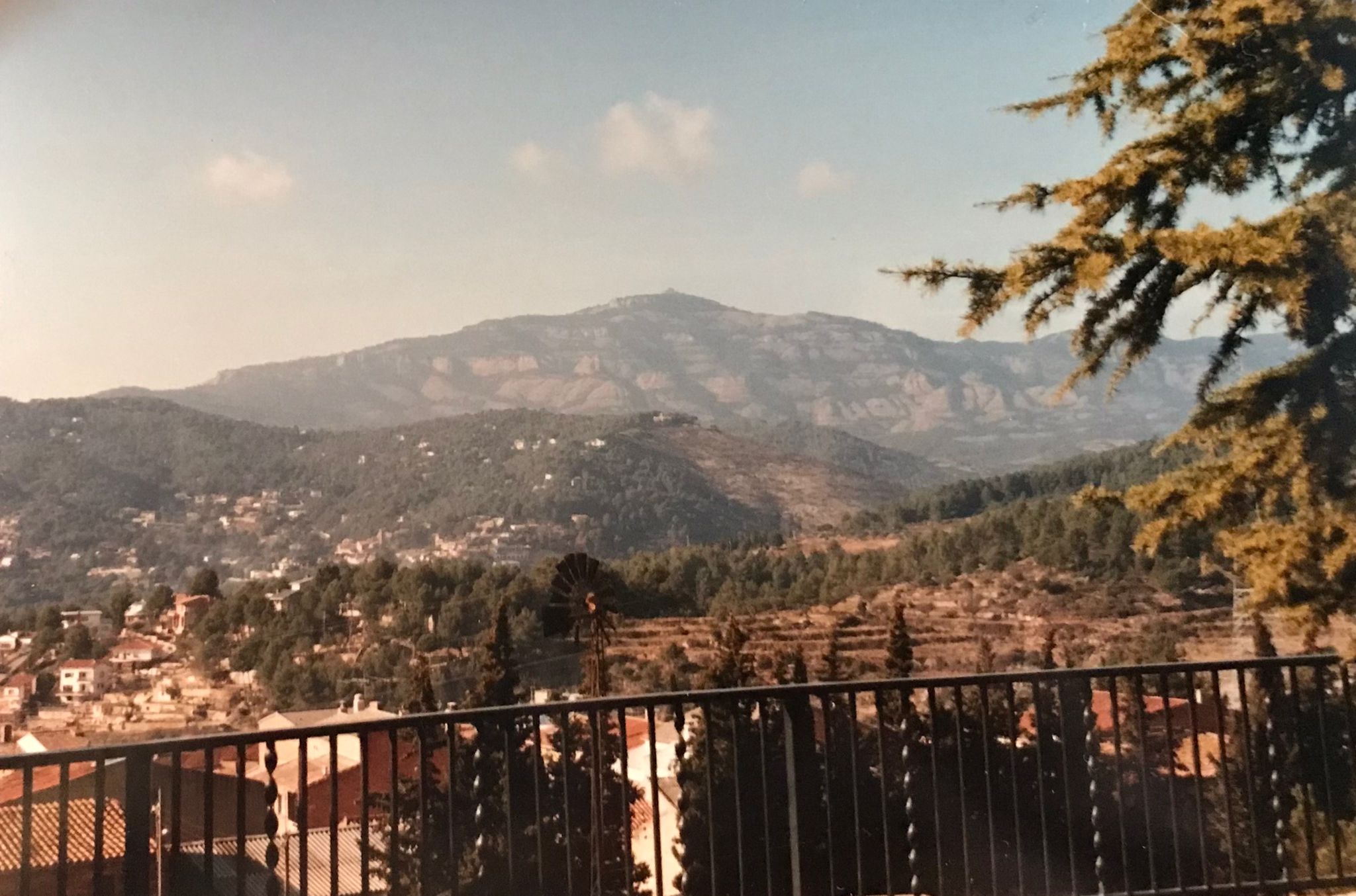 La Mola, vista des de l'Era d'en Petasques - 