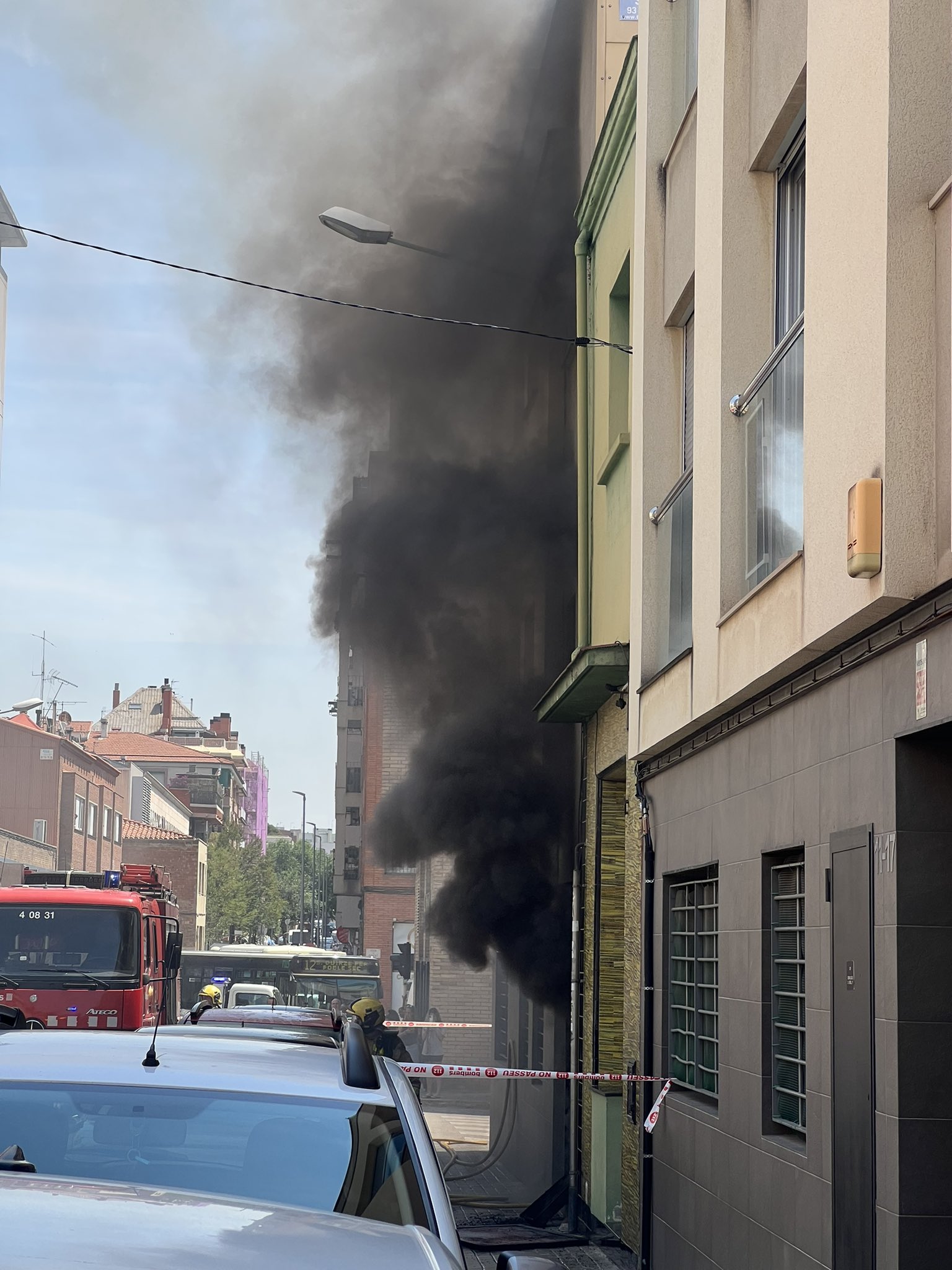 Ensurt per un incendi en un quadre elèctric a Sabadell