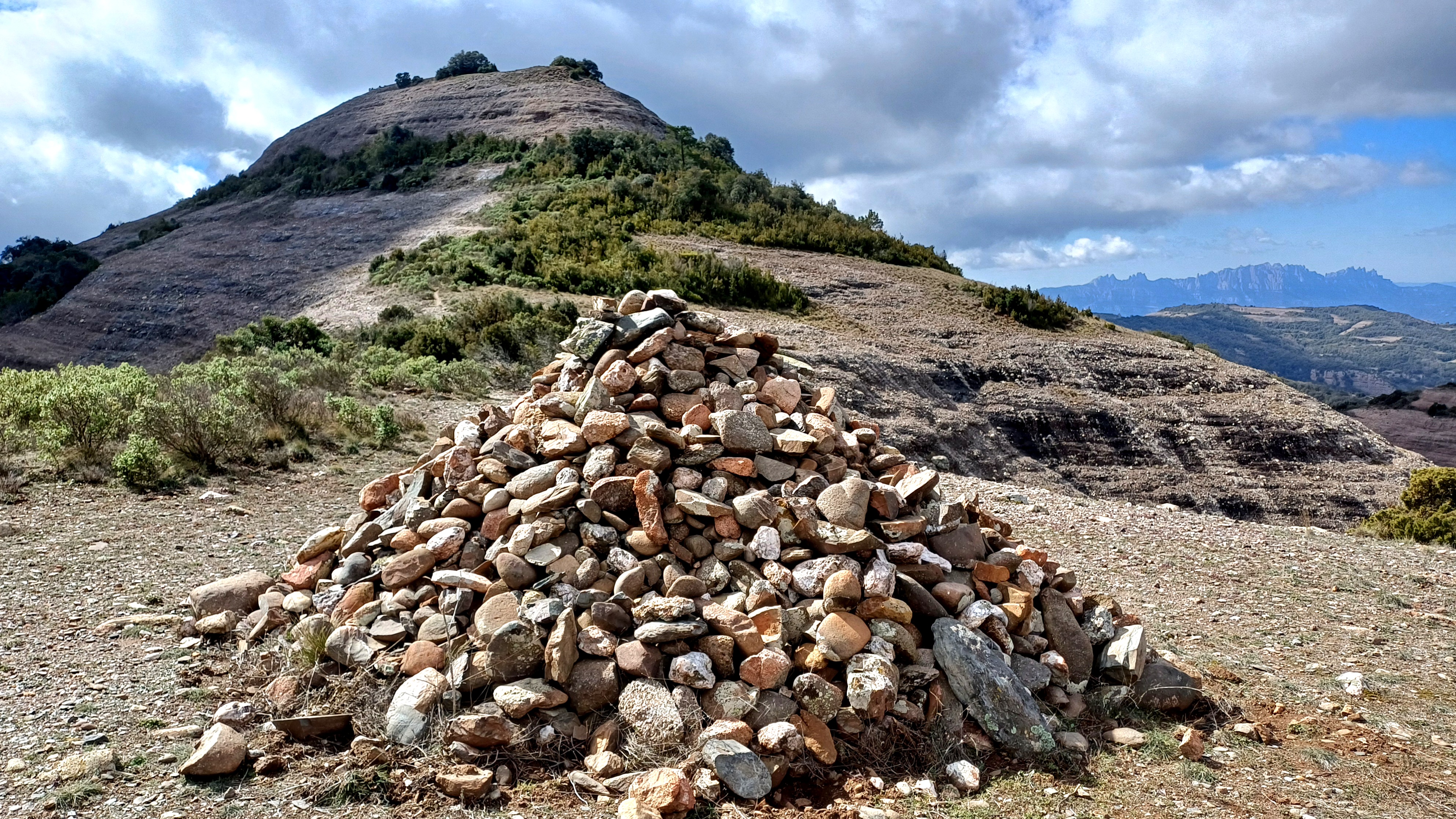 Alerten que apilar rocs posa en risc espècies protegides al parc