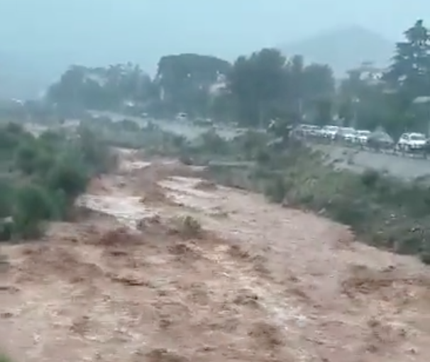 VÍDEO | El Vallès Occidental, colpejat pel temporal de pluja