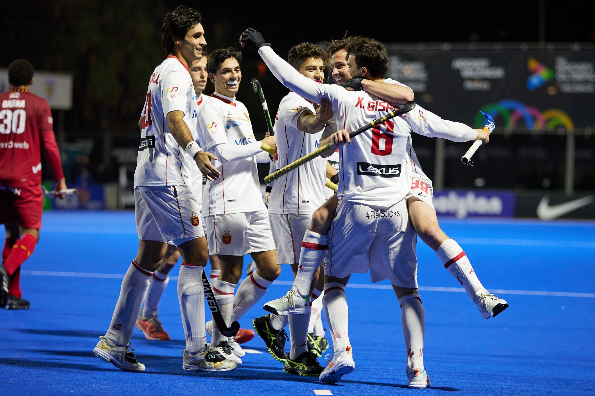 Concentració de la selecció masculina a l’Estadi Martí Colomer
