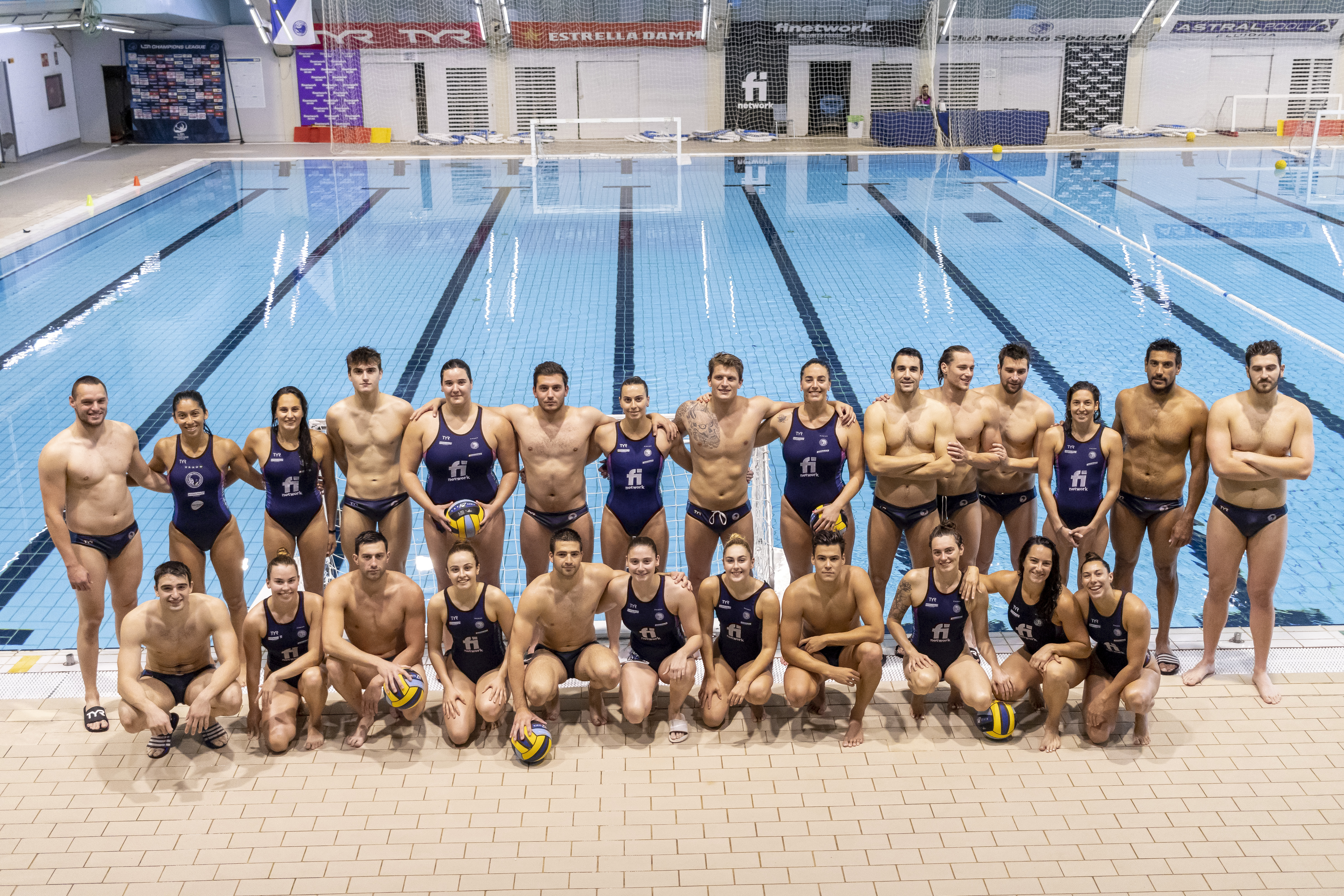 L'Astralpool Club Natació Sabadell busca un doblet per a la història