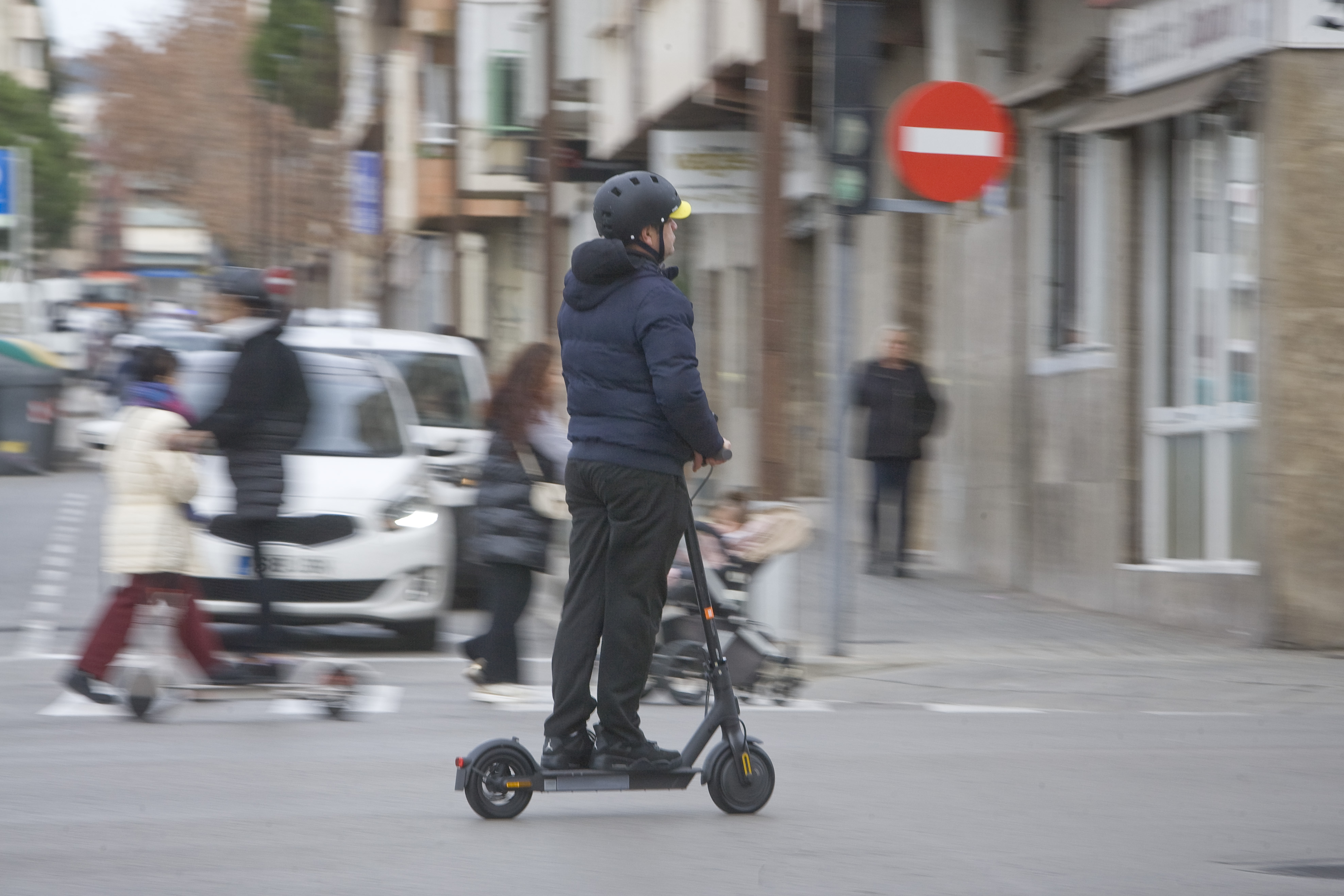 Més senyals pels conductors dels patinets elèctrics
