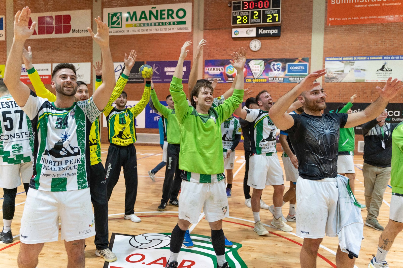 Plàcida victòria de l'OAR Gràcia Sabadell masculí a la pista del cuer (17-38)