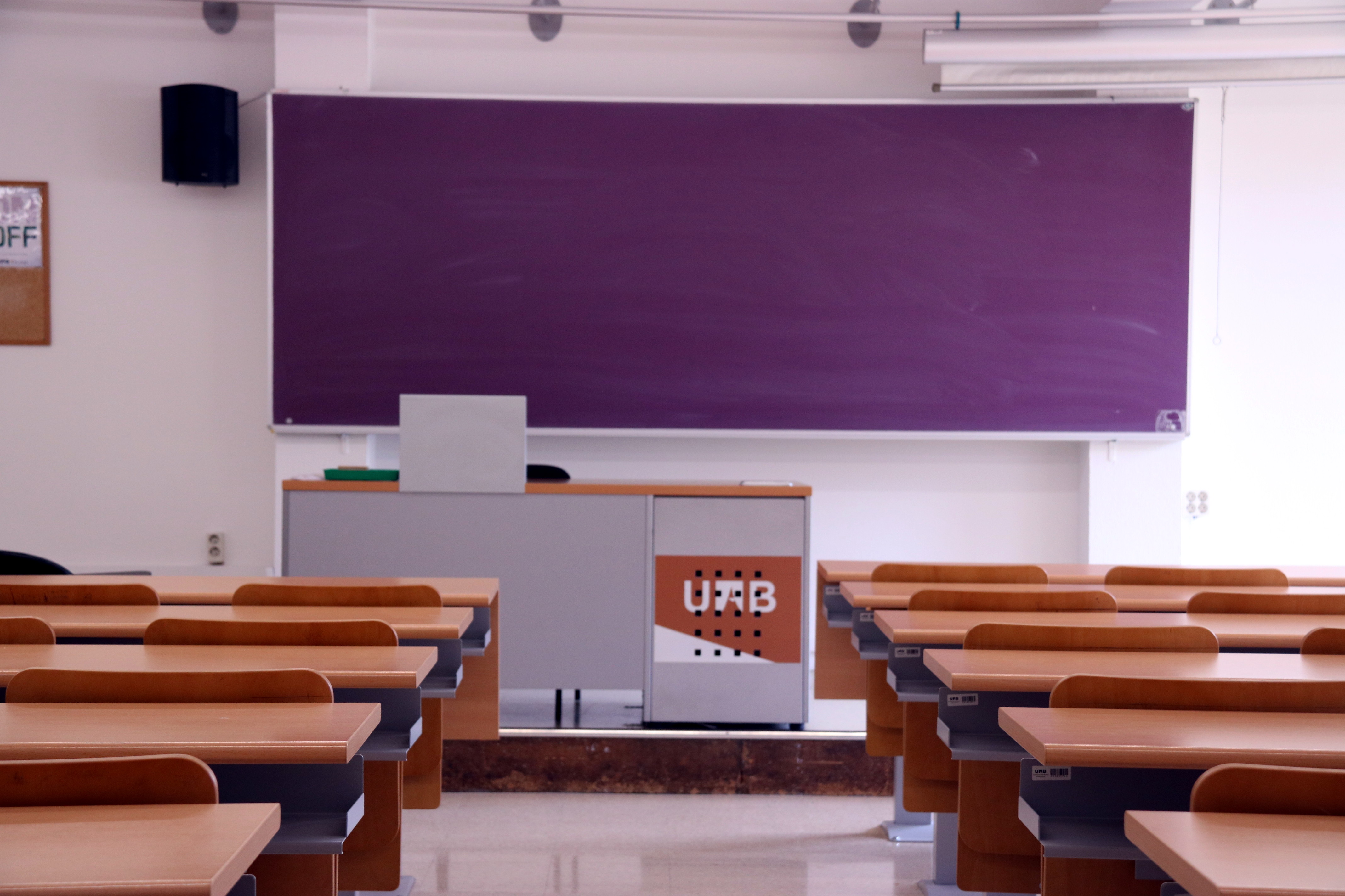 La UAB aparta un catedràtic de Física condemnat per assetjament sexual a una estudiant