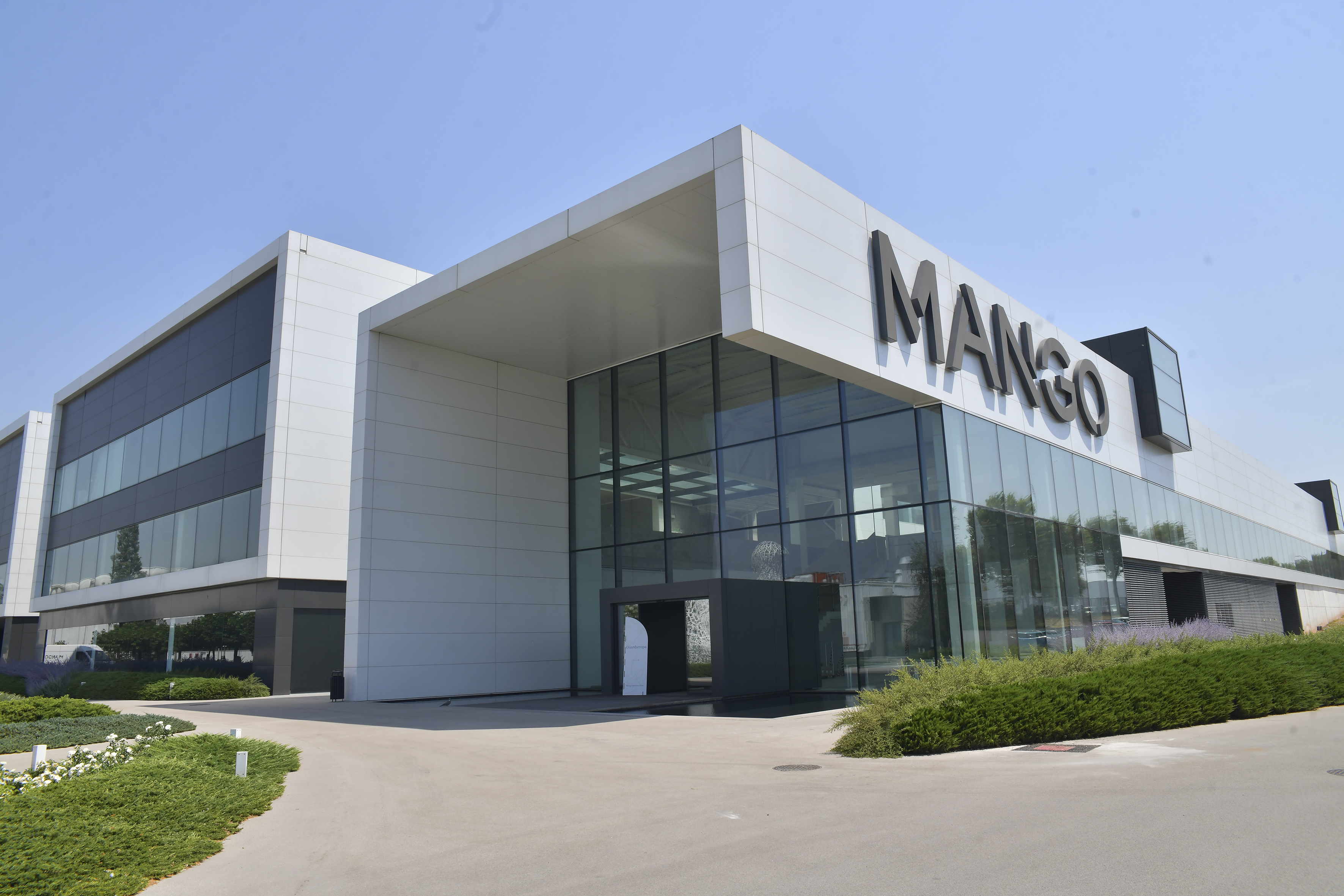 La vallesana Mango guanya 81 milions d'euros el 2022 (+21%)