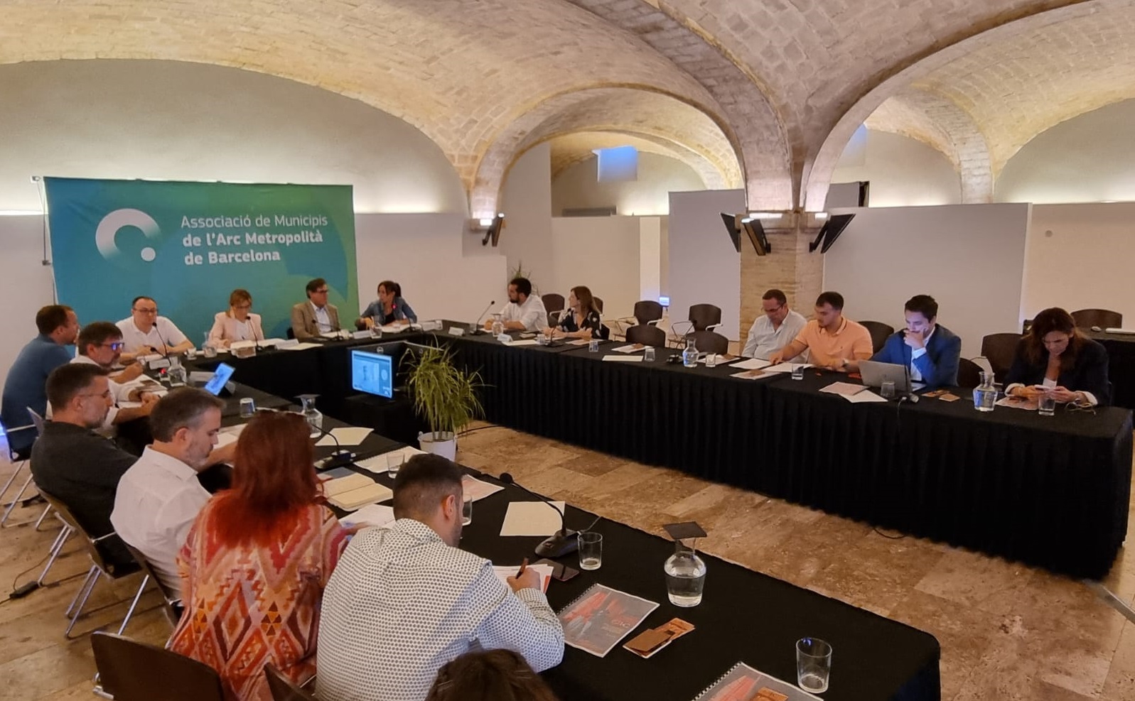 L’Arc Metropolità reclama un Govern a la Generalitat aviat
