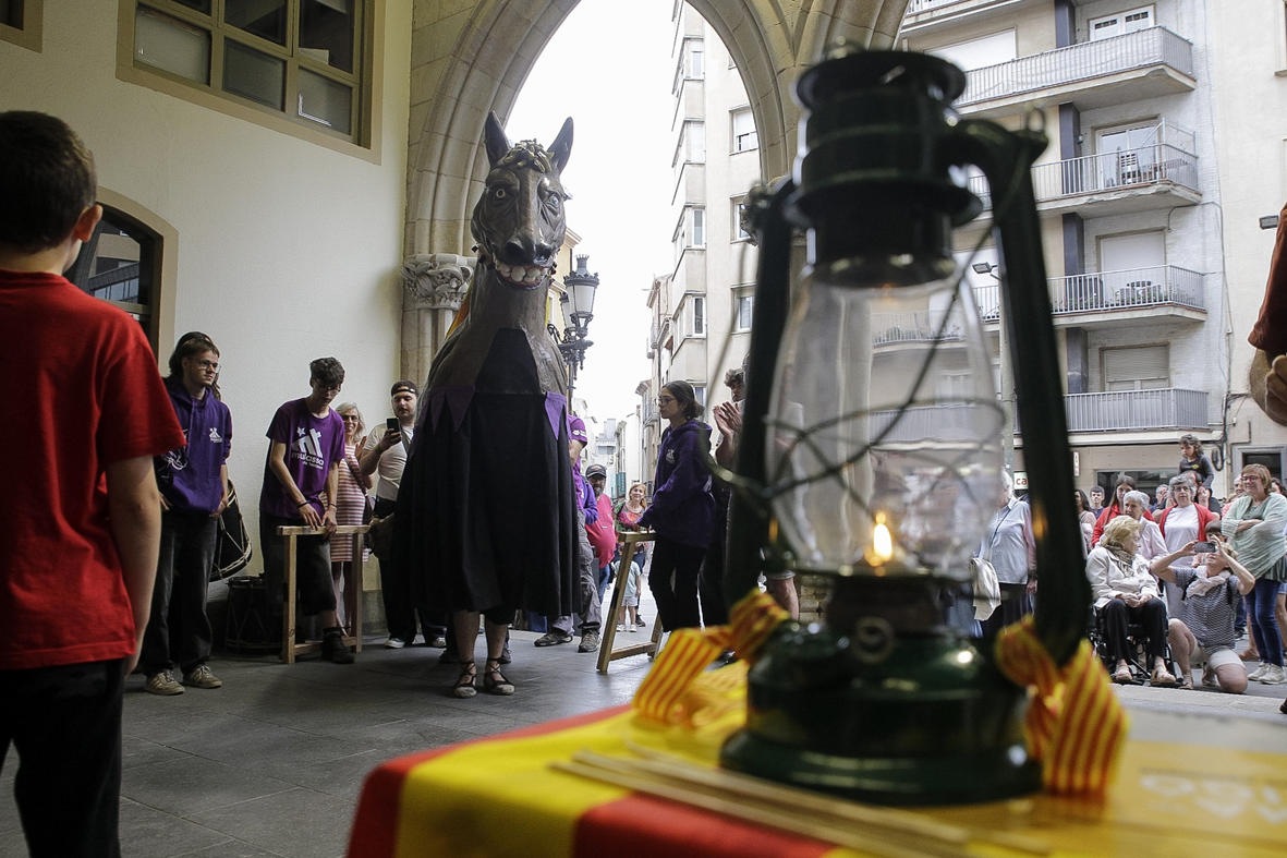 FOTOS | Arribada de la Flama del Canigó a Terrassa