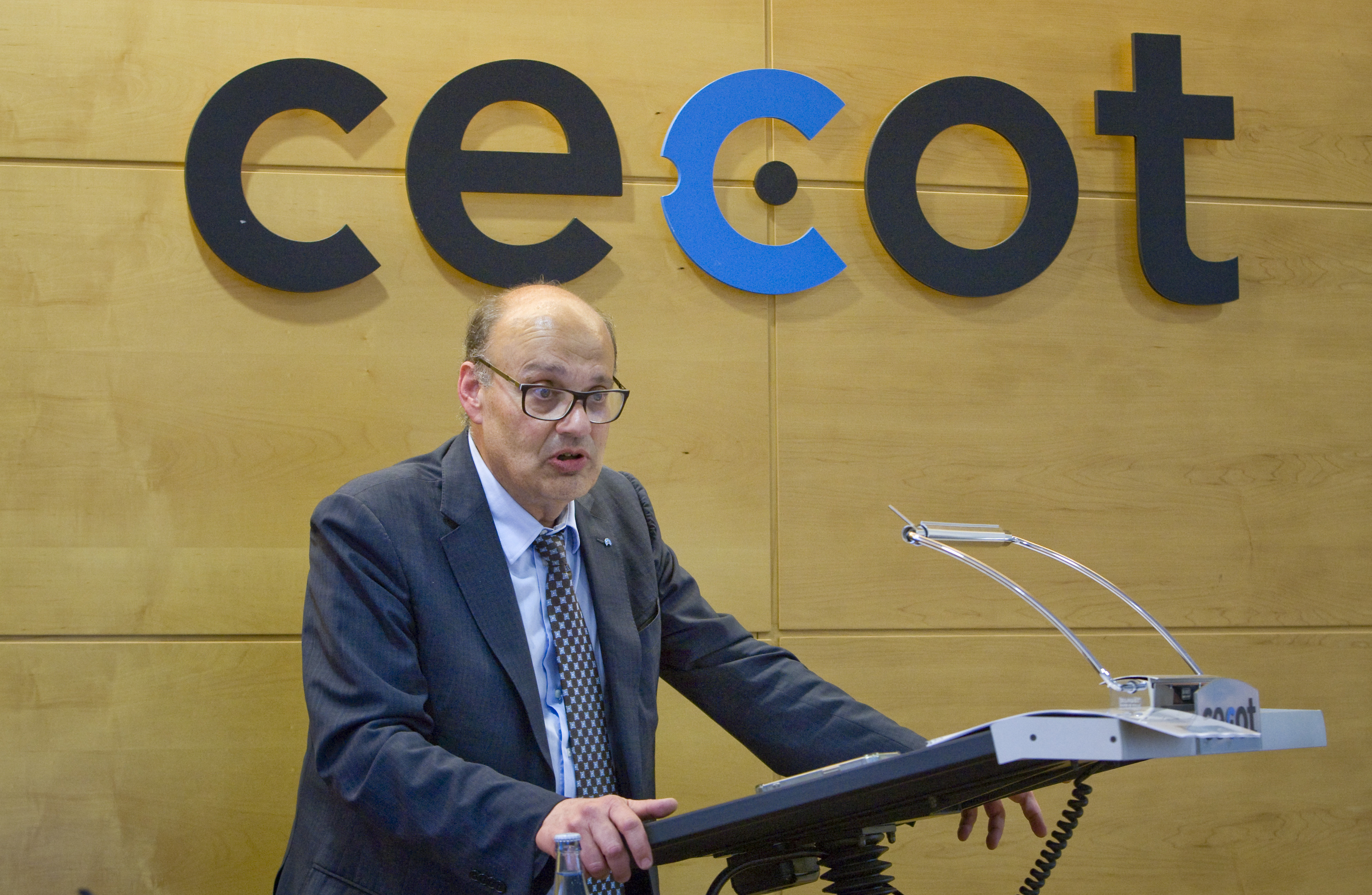 La Cecot demana recuperar el diàleg social en matèria laboral