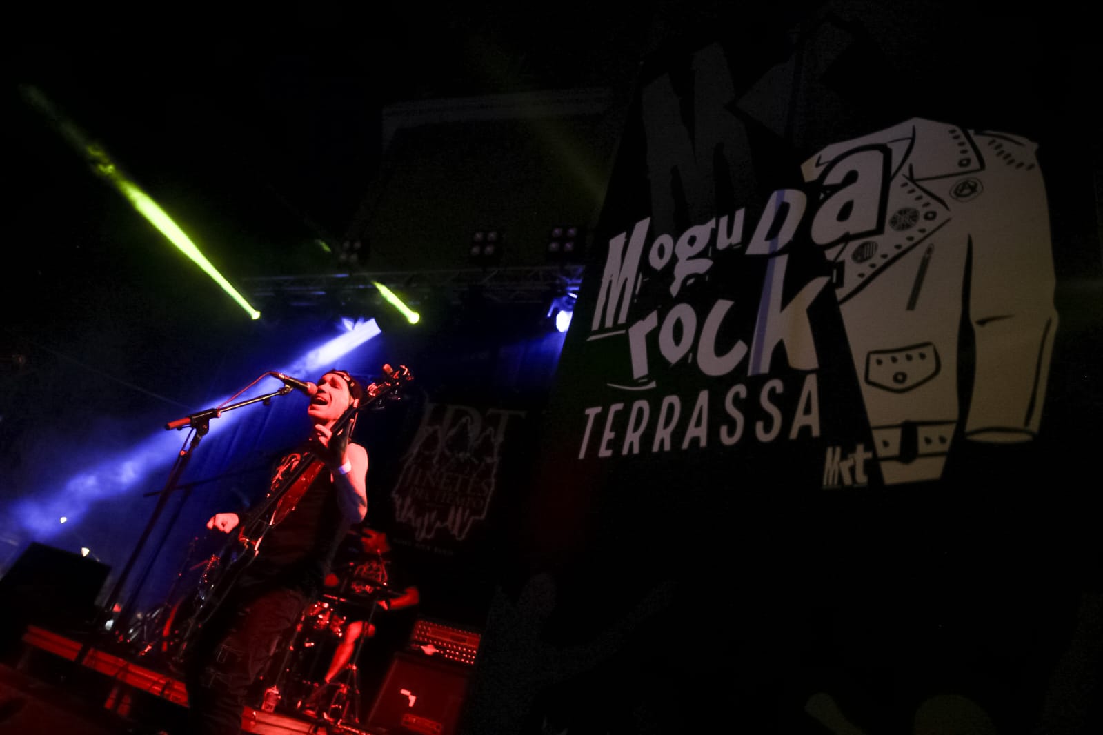 Moguda a la Rambla amb la Terrassa rockera