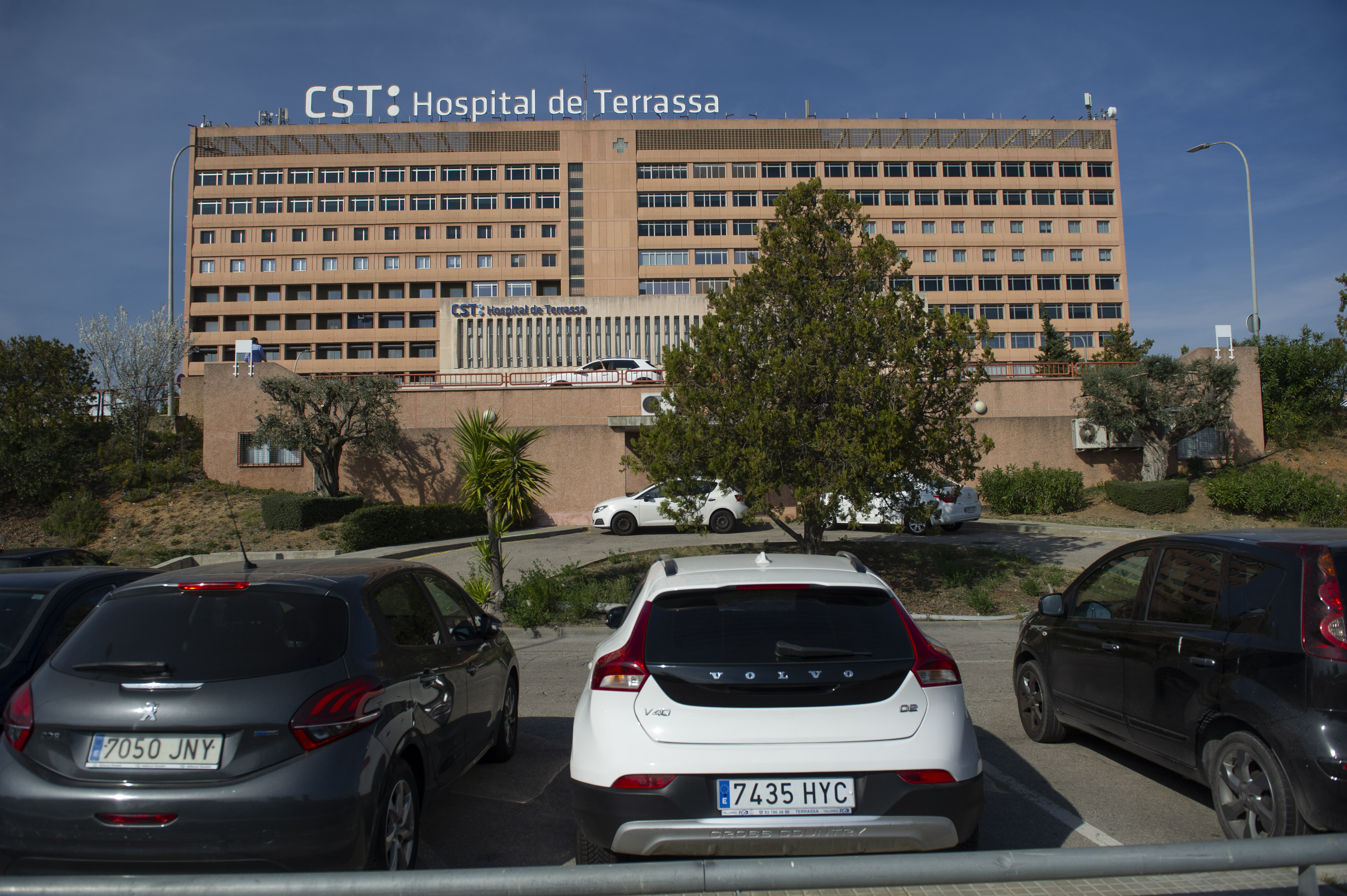 Botó del pànic i noves portes de seguretat a l'Hospital Universitari de Terrassa